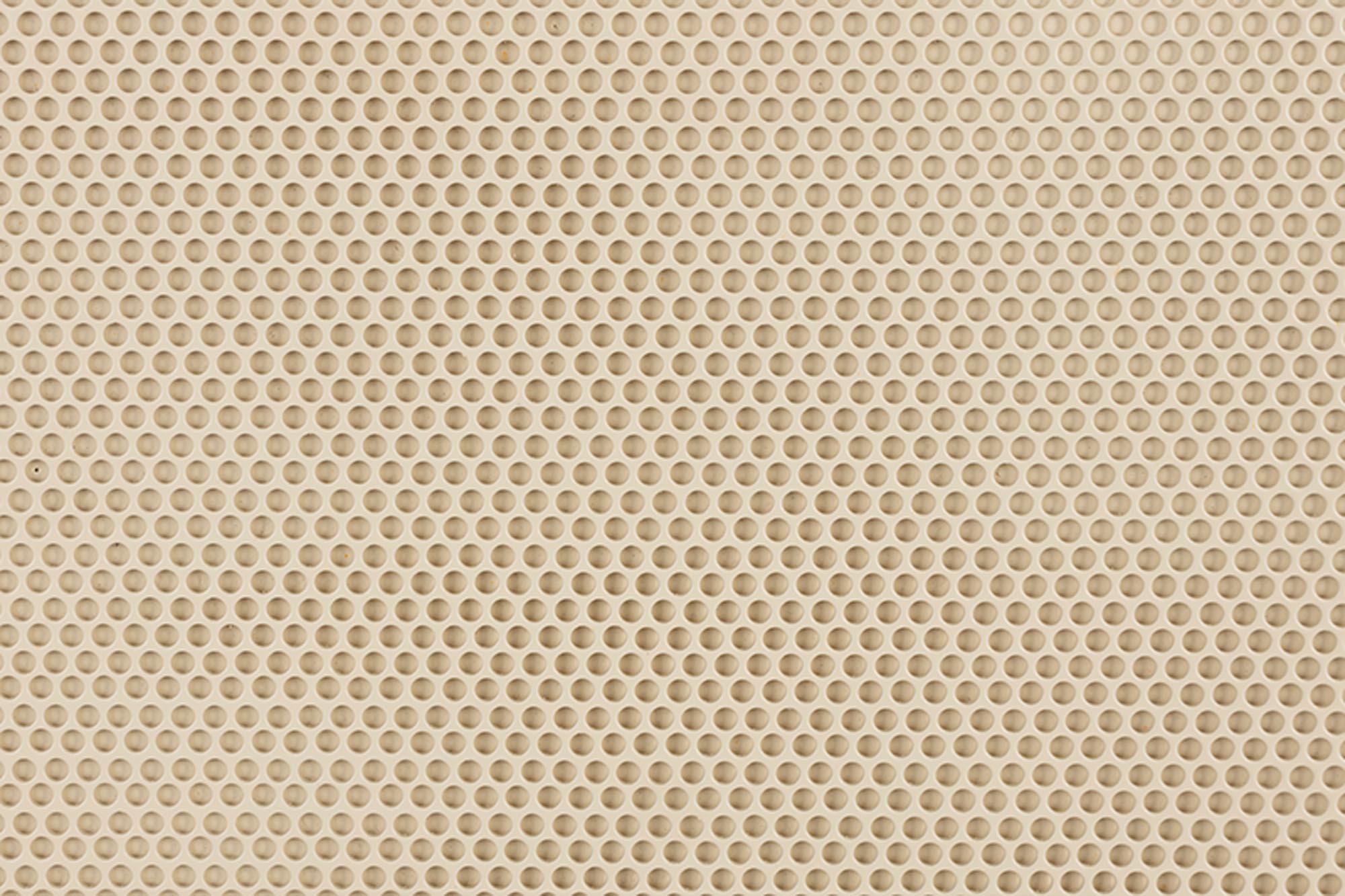 Cabinet June: Stilvolle Eichenholz-Kommode für zeitgemäßes Interieur.