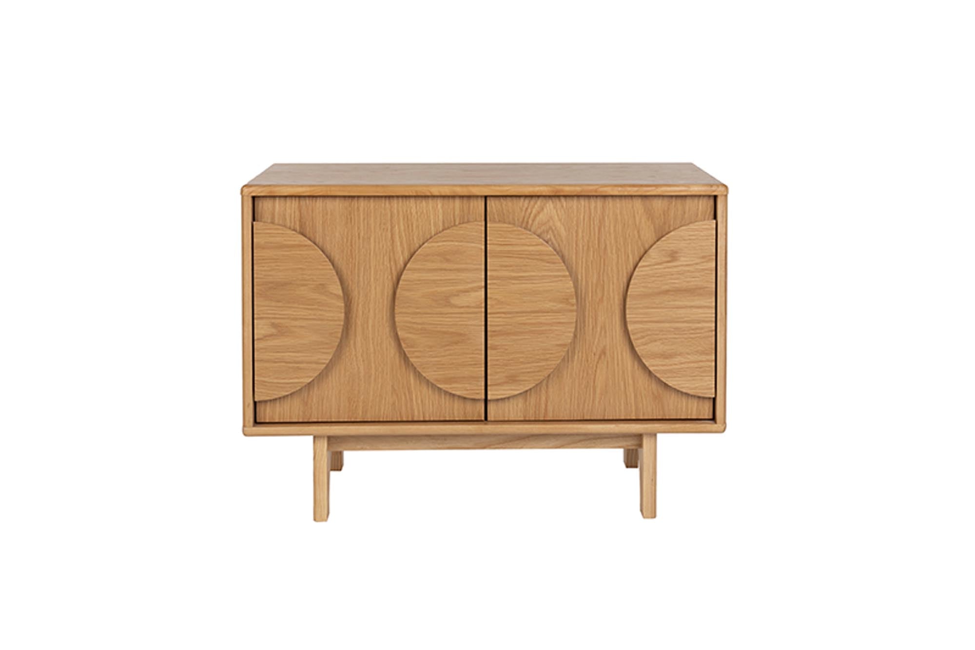 Sideboard Groove 2 Doors in Walnut präsentiert im Onlineshop von KAQTU Design AG. Sideboard ist von Zuiver