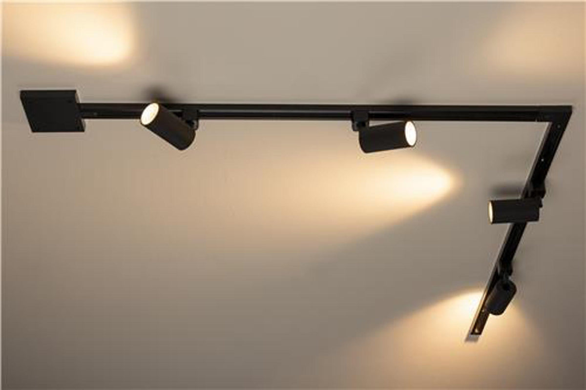 Spotlight Track Buzz in Schwarz präsentiert im Onlineshop von KAQTU Design AG. Deckenleuchte ist von Zuiver