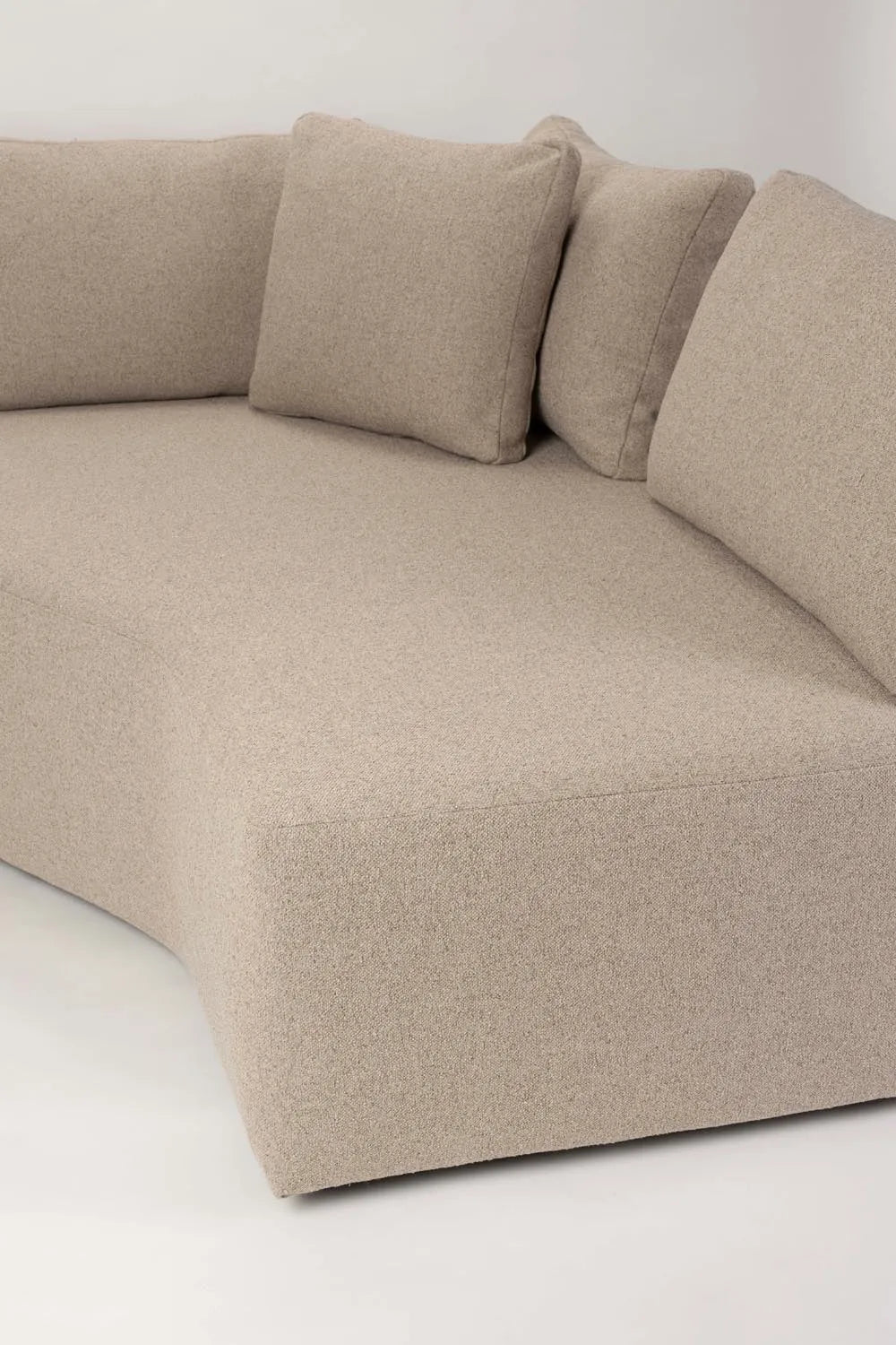 Prosper Sofa Right in Cappucino präsentiert im Onlineshop von KAQTU Design AG. 3er Sofa ist von Zuiver