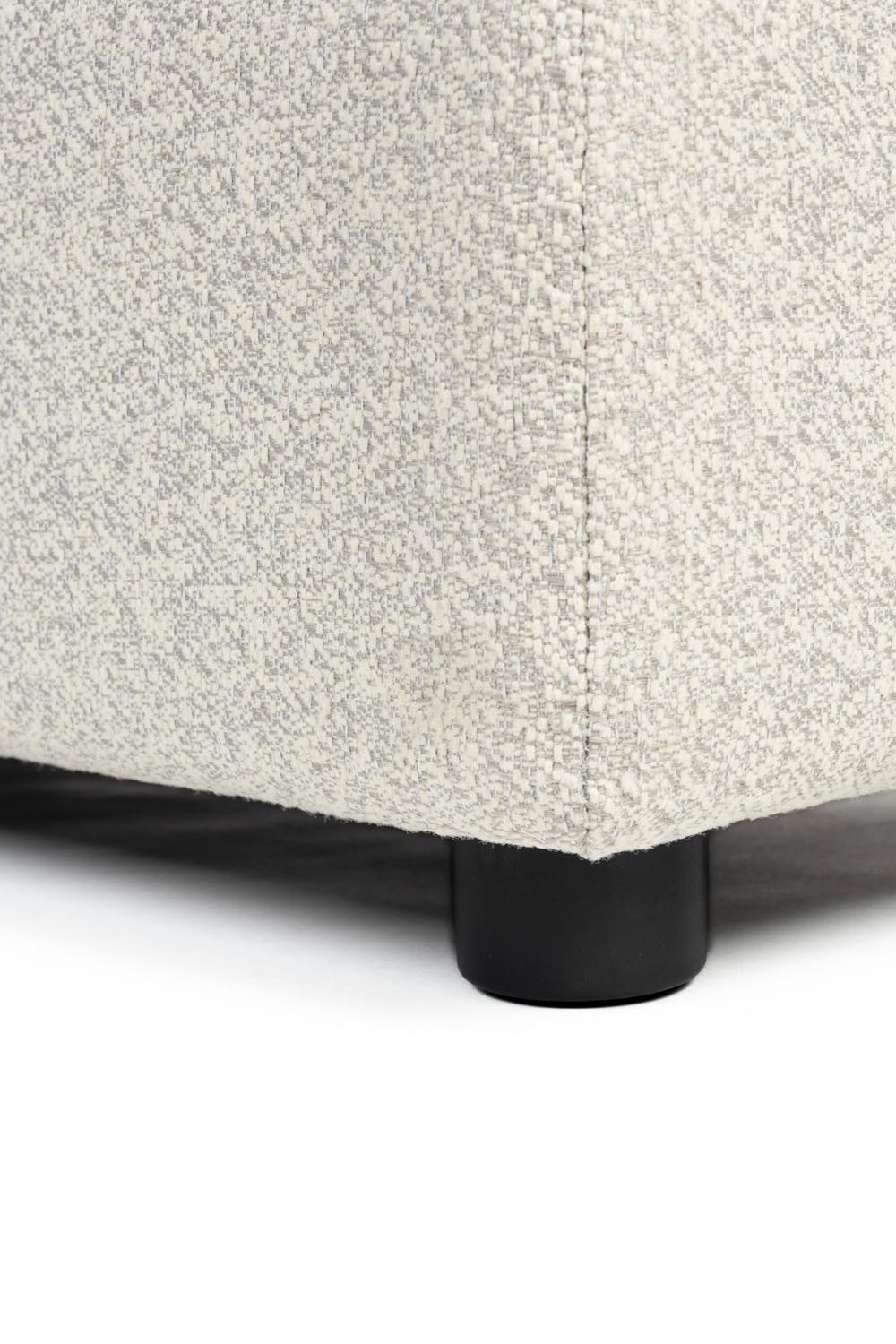Eleganter Zuiver Hocker: Perfekte Ergänzung für Ihren Außenbereich.