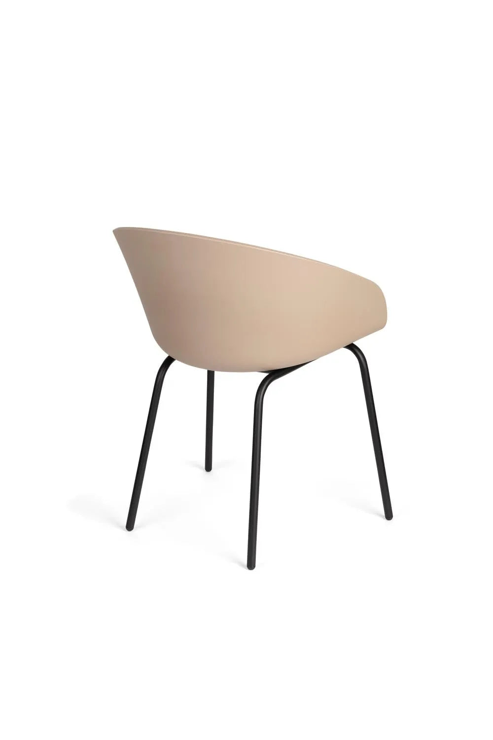 Eleganter Zuiver Void Sessel in Latte Brown für modernes Wohnen.