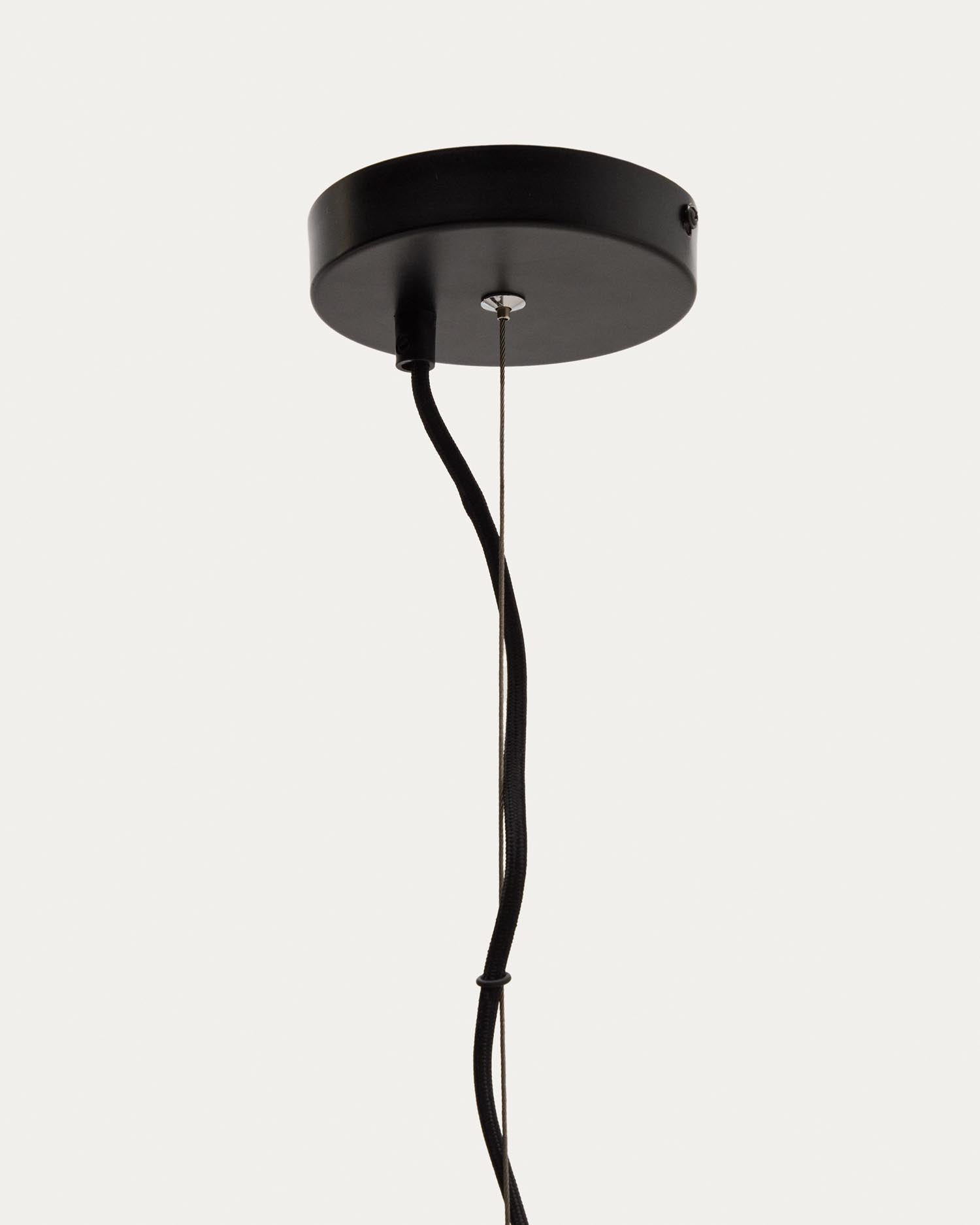 Deckenleuchte Portol aus grüner Keramik in Hellgrün präsentiert im Onlineshop von KAQTU Design AG. Pendelleuchte ist von Kave Home