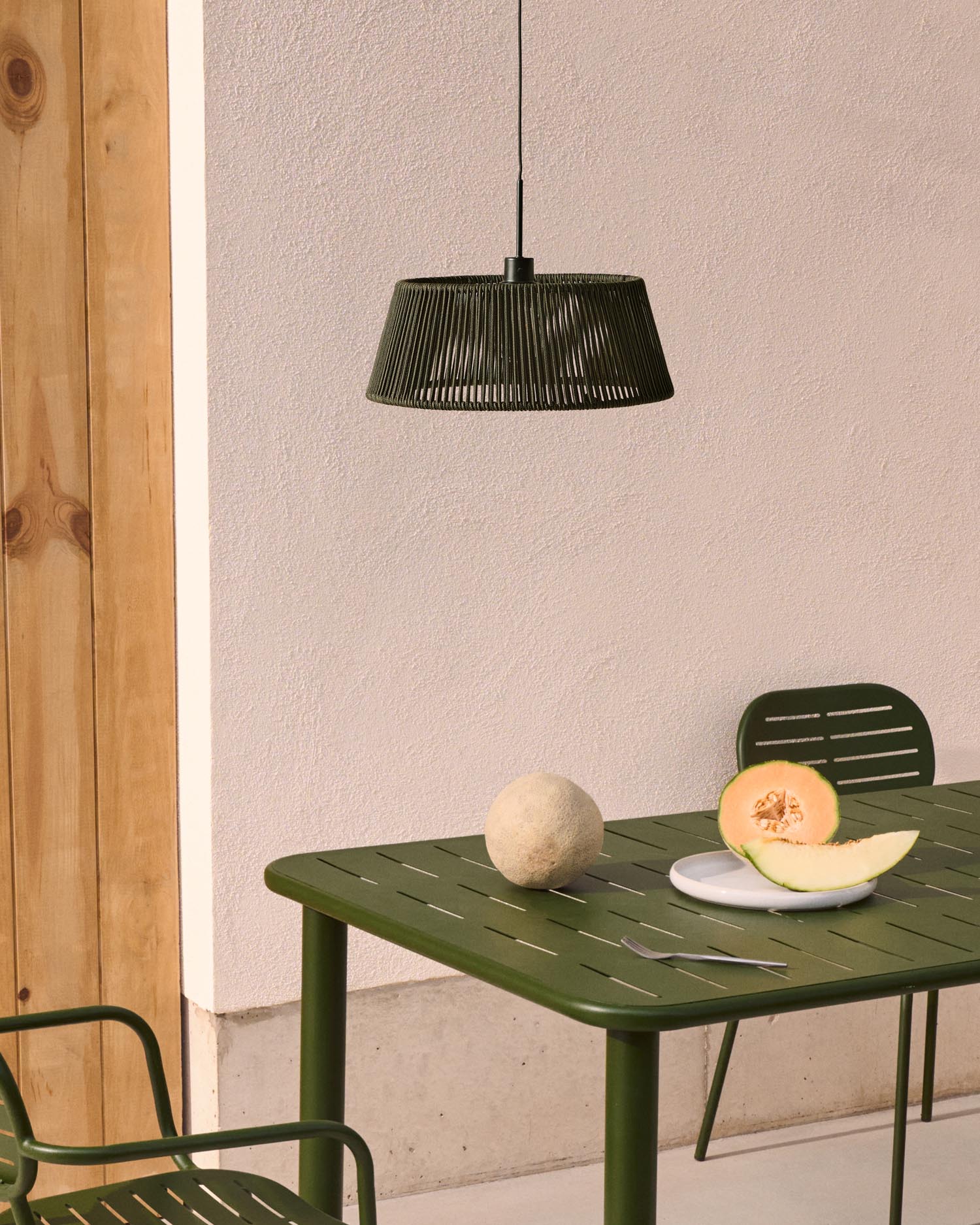 Lampenschirm für Deckenleuchte Aldet aus schwarz-grün marmoriertem Seil Ø 46 cm in Grün präsentiert im Onlineshop von KAQTU Design AG. Lampenschirm ist von Kave Home