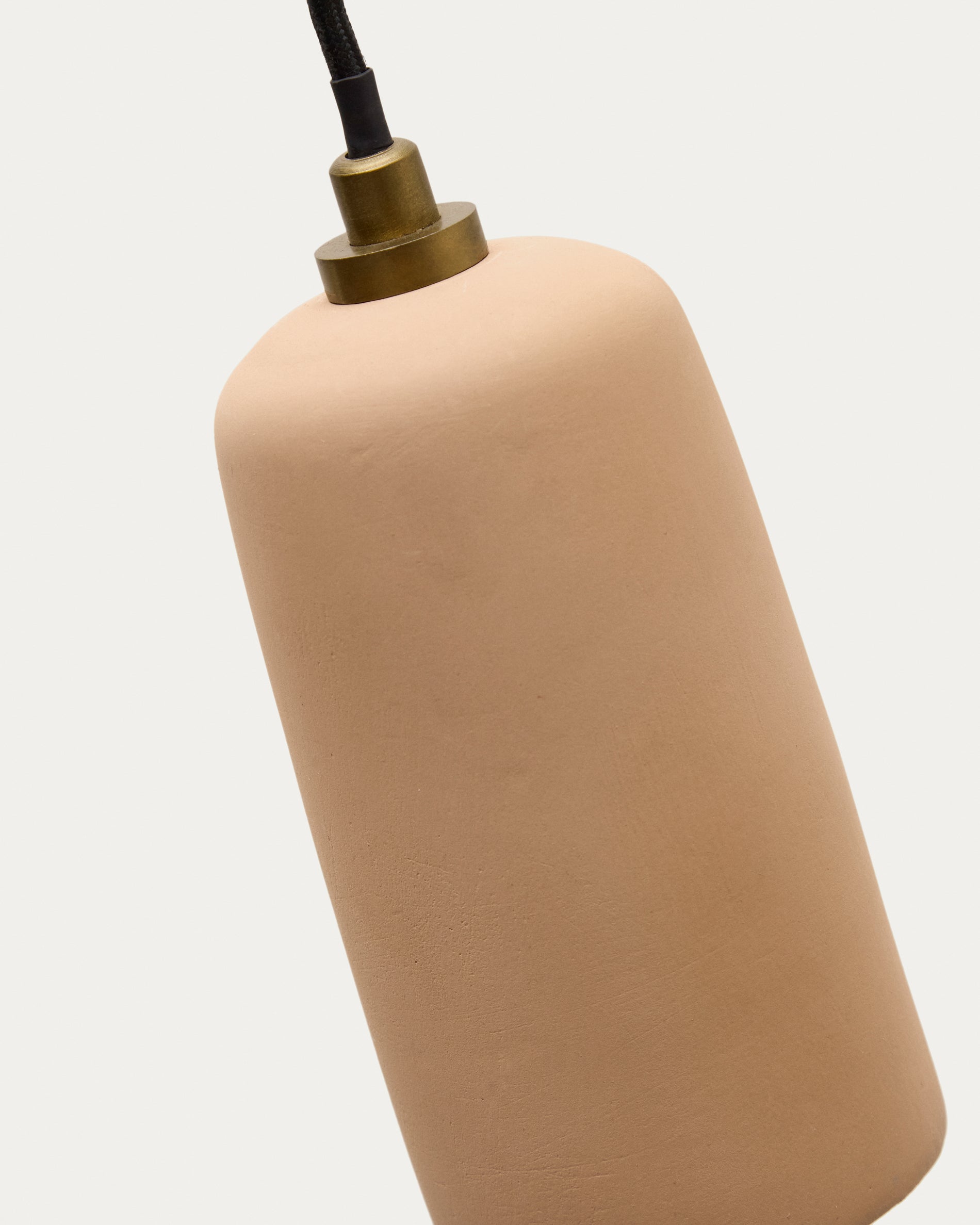 Moderne Deckenleuchte Madsen aus robustem Terrakotta, Ø 8 cm, perfektes Lichtobjekt für kreative Wohnkonzepte und stilvolle Akzente.