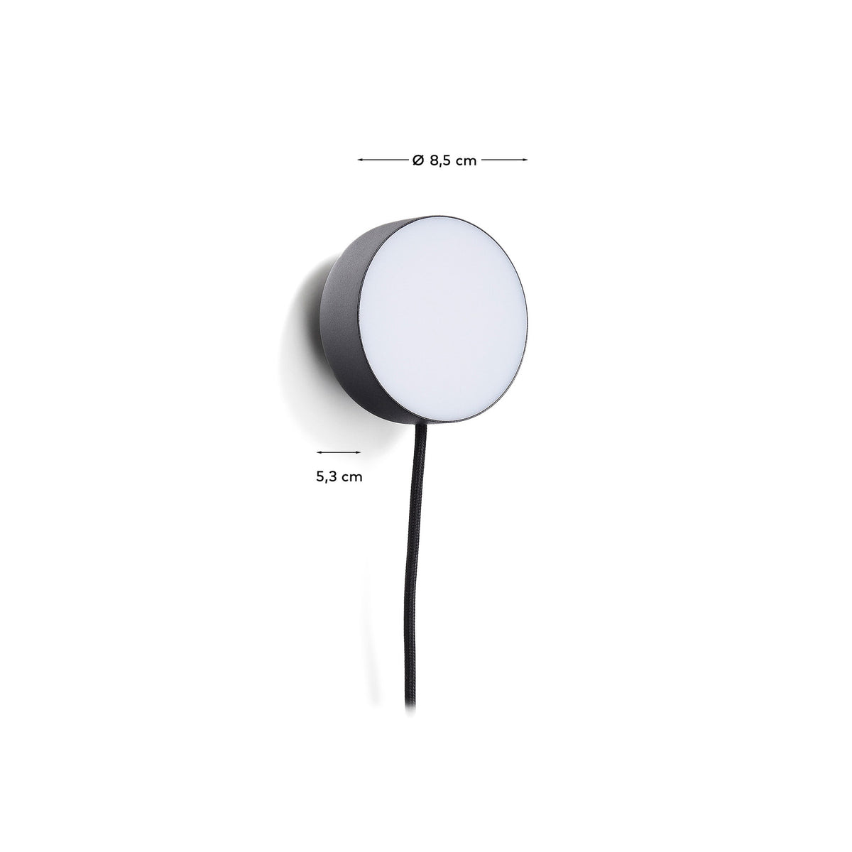 Lichtpunkt Orey aus schwarzem Metall in Schwarz präsentiert im Onlineshop von KAQTU Design AG. Lampenschirm ist von Kave Home