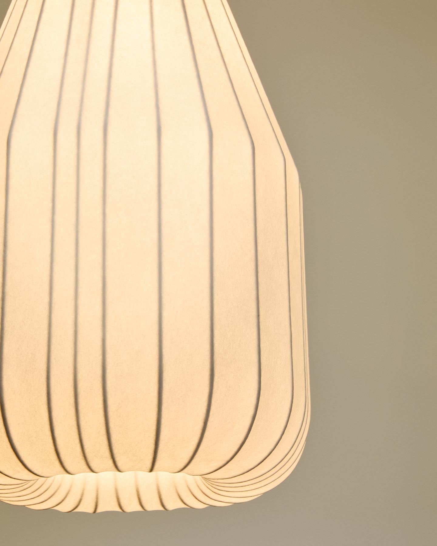 Deckenleuchte Somar aus Synthetikfasern und Stahlstäben, Ø 30 cm in Weiß präsentiert im Onlineshop von KAQTU Design AG. Lampenschirm ist von Kave Home