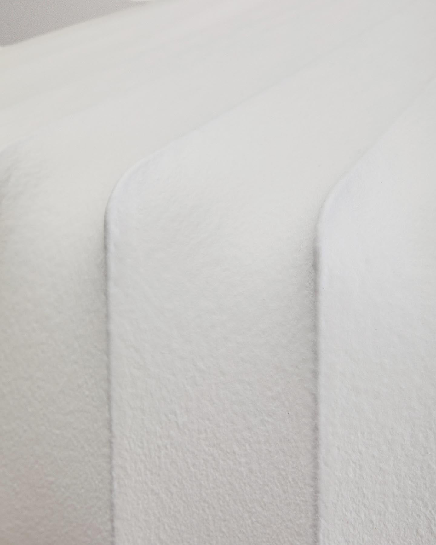 Deckenleuchte Somar aus Synthetikfasern und Stahlstäben, Ø 76 cm in Weiß präsentiert im Onlineshop von KAQTU Design AG. Lampenschirm ist von Kave Home