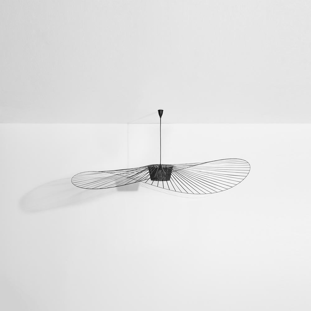 Vertigo Pendellampe in Black präsentiert im Onlineshop von KAQTU Design AG. Pendelleuchte ist von Petite Friture