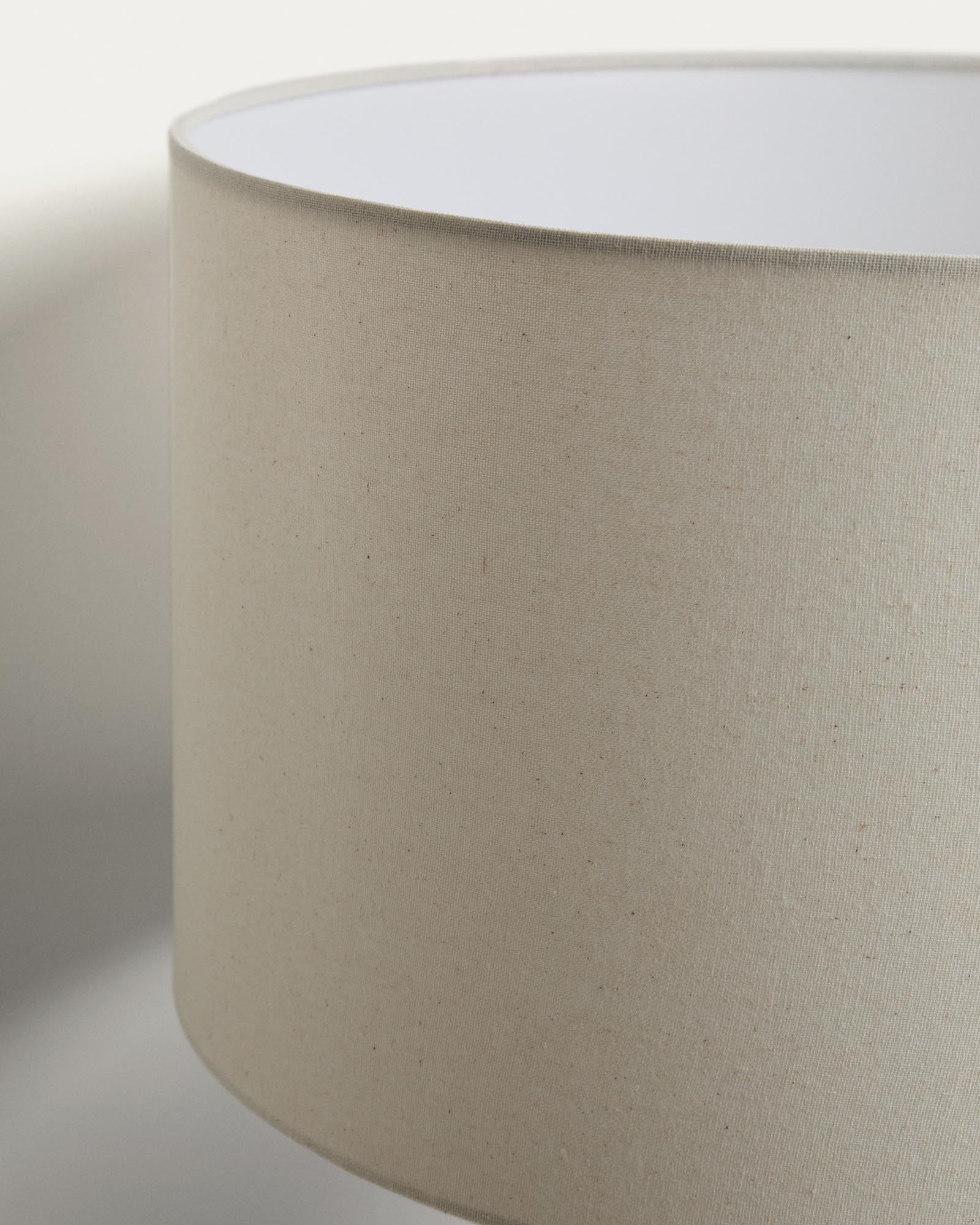 Moderne Stehlampe Niani aus robustem Kautschukholz, dunkles Finish und elfenbeinfarbener Baumwollschirm, ideal für stilvolle Wohnräume.