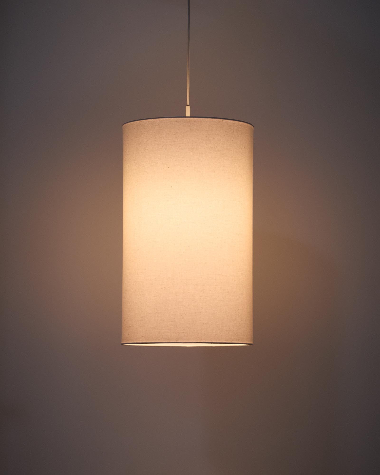 Stilvoller Lampenschirm Niani in elfenbeinfarbener Baumwolle, Ø 30 cm, perfekt für moderne Deckenleuchten und gemütliche Beleuchtung.