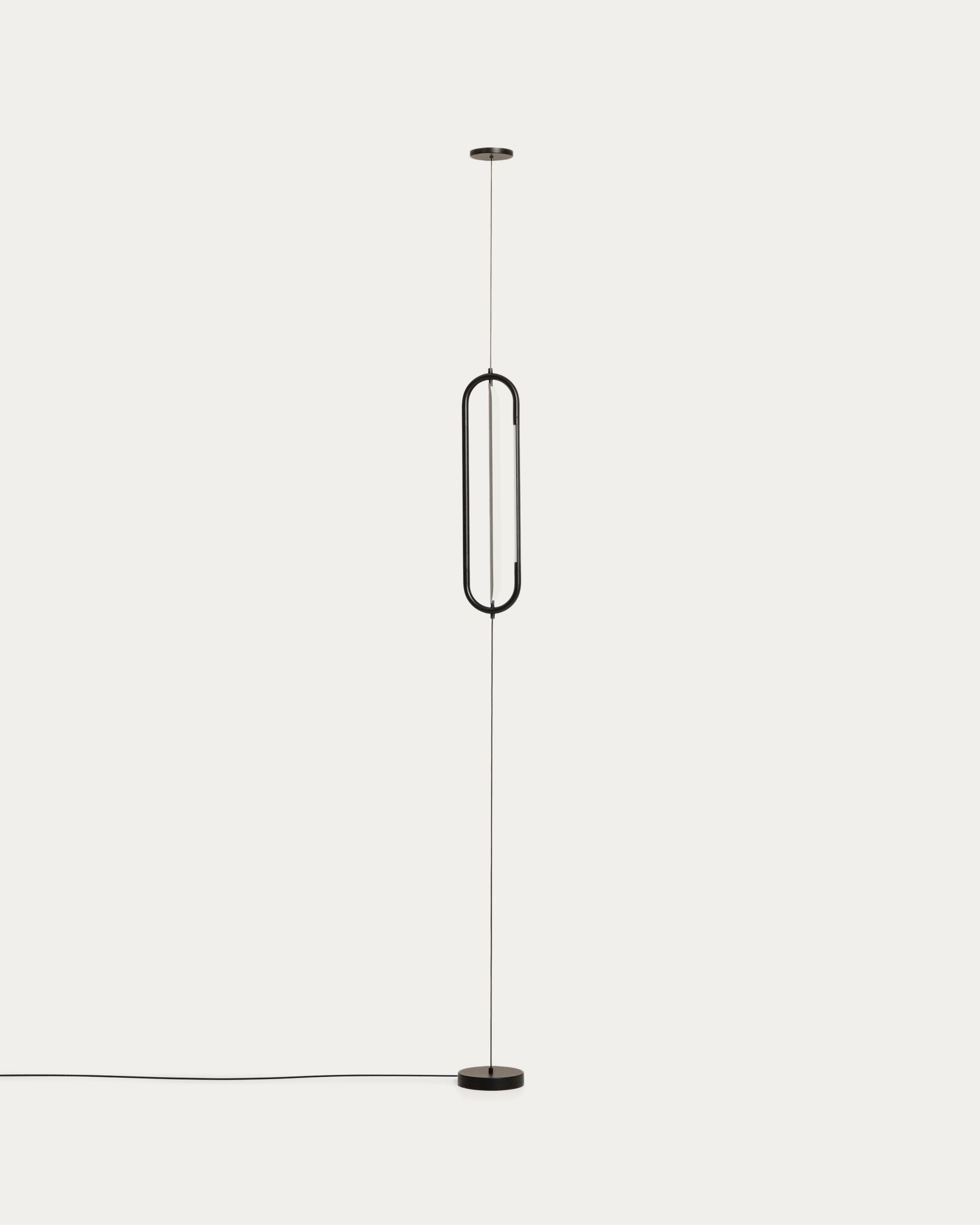 Deckenleuchte Bow aus schwarzem Aluminium, Ø 16 cm in Schwarz präsentiert im Onlineshop von KAQTU Design AG. Lampenschirm ist von Kave Home