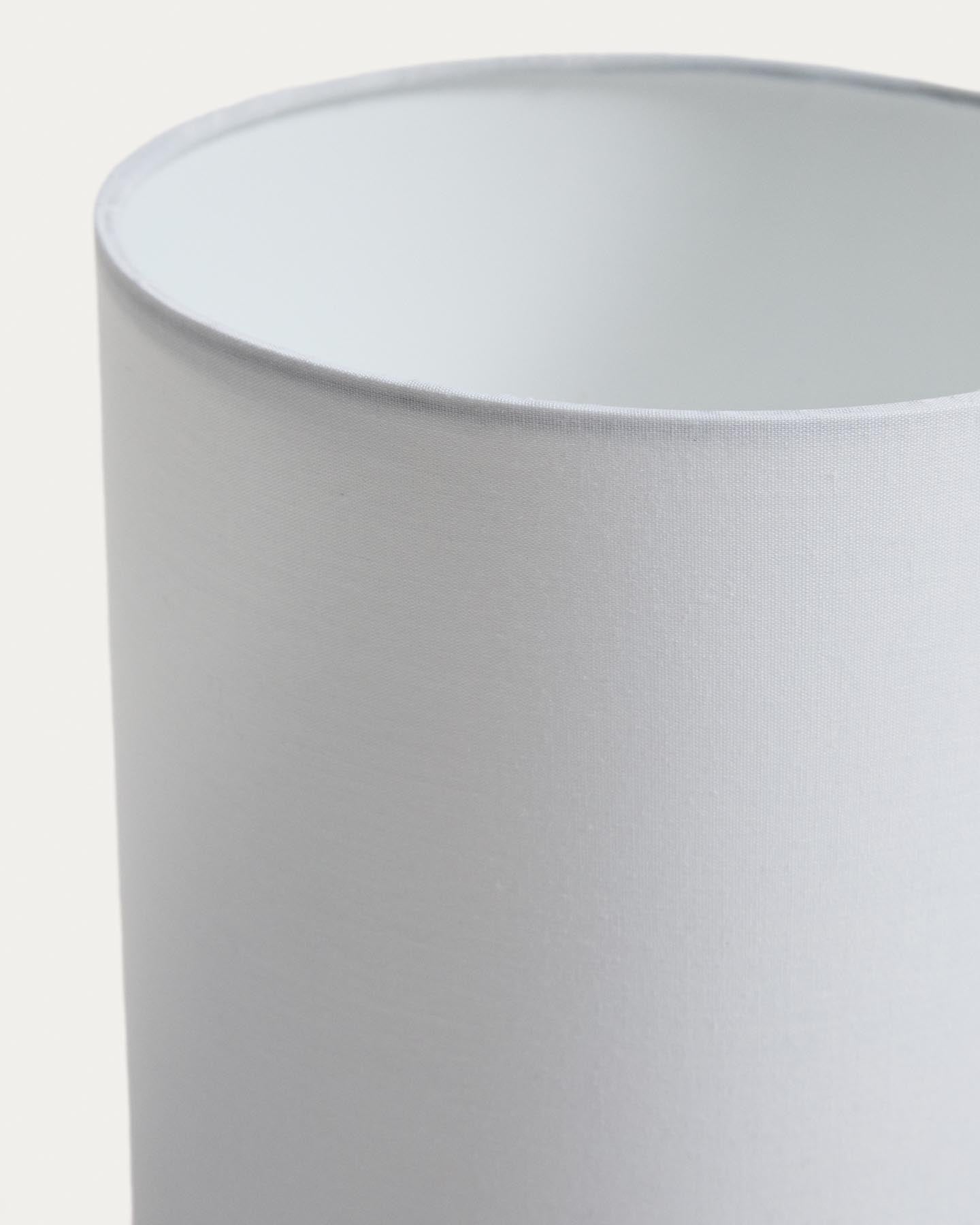 Tischlampe Eshe aus Keramik mit Finish in Beige in Beige präsentiert im Onlineshop von KAQTU Design AG. Tischleuchte ist von Kave Home
