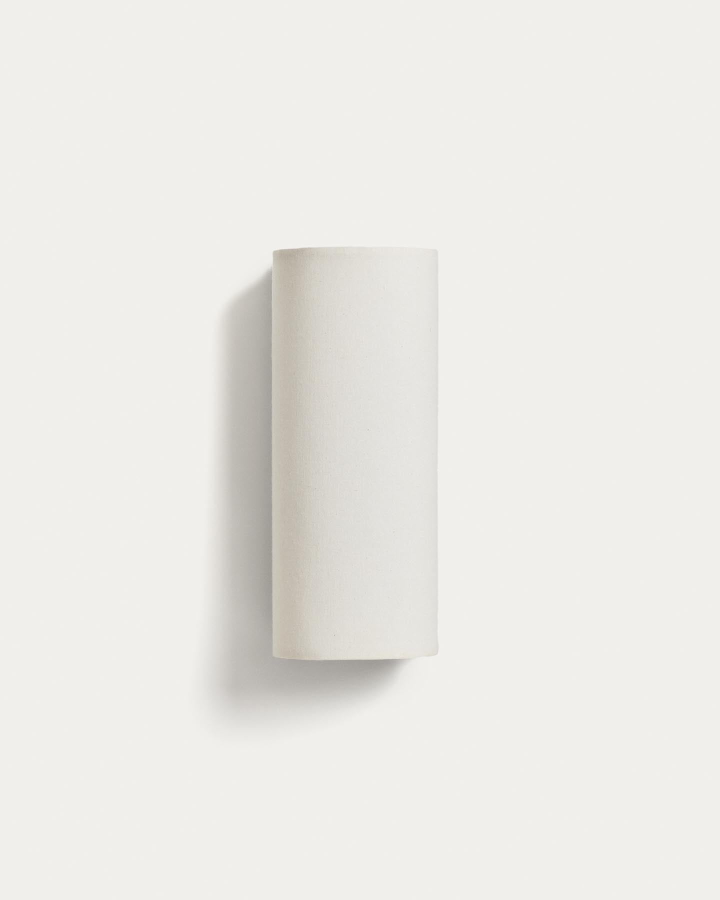 Wandleuchte Umbran aus dunkelbraunem Kautschukholz und Leinen in Beige in Beige präsentiert im Onlineshop von KAQTU Design AG. Wandleuchte ist von Kave Home