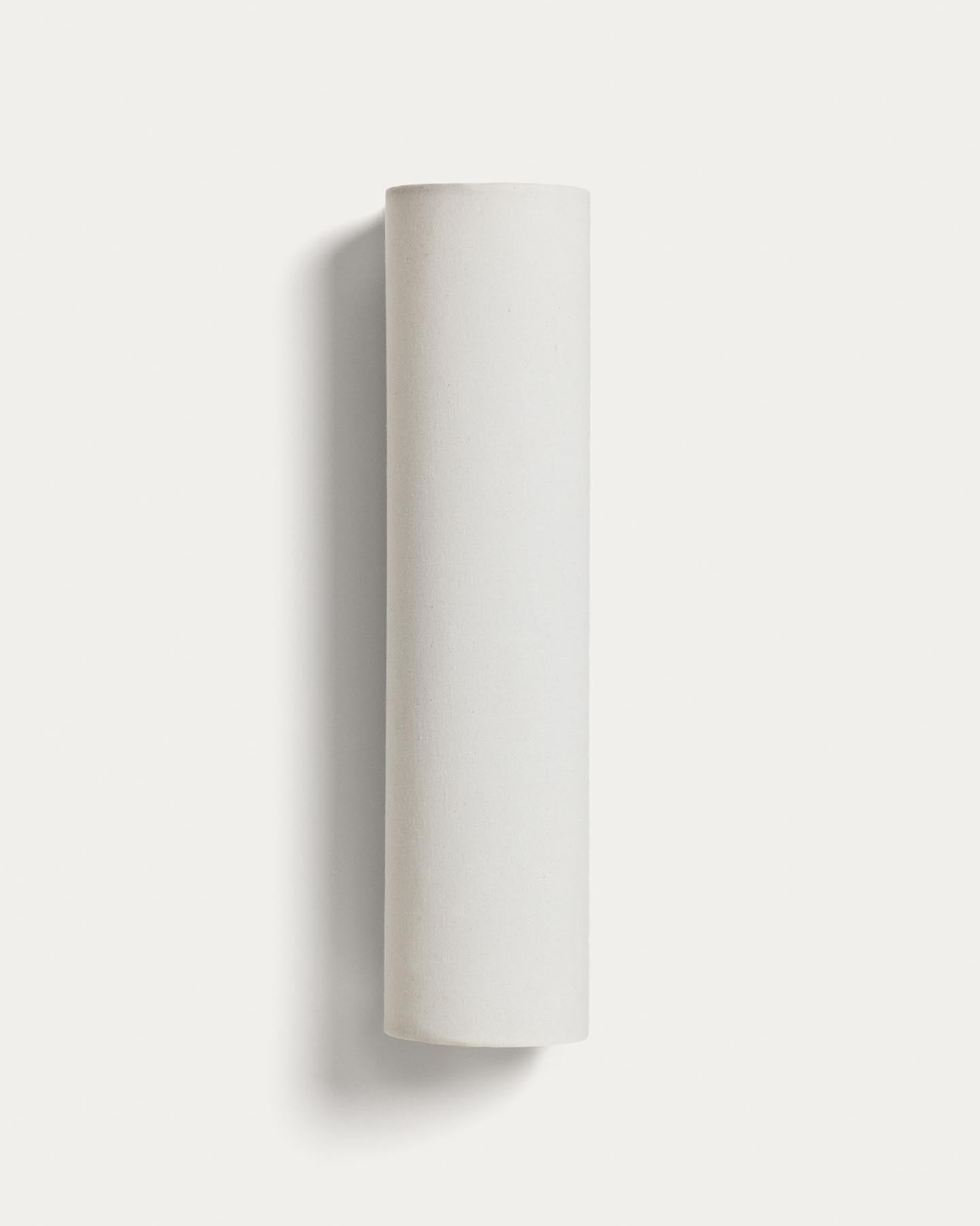 Wandleuchte Umbran aus hellbraunem Kautschukholz und Leinen in Beige in Beige präsentiert im Onlineshop von KAQTU Design AG. Wandleuchte ist von Kave Home