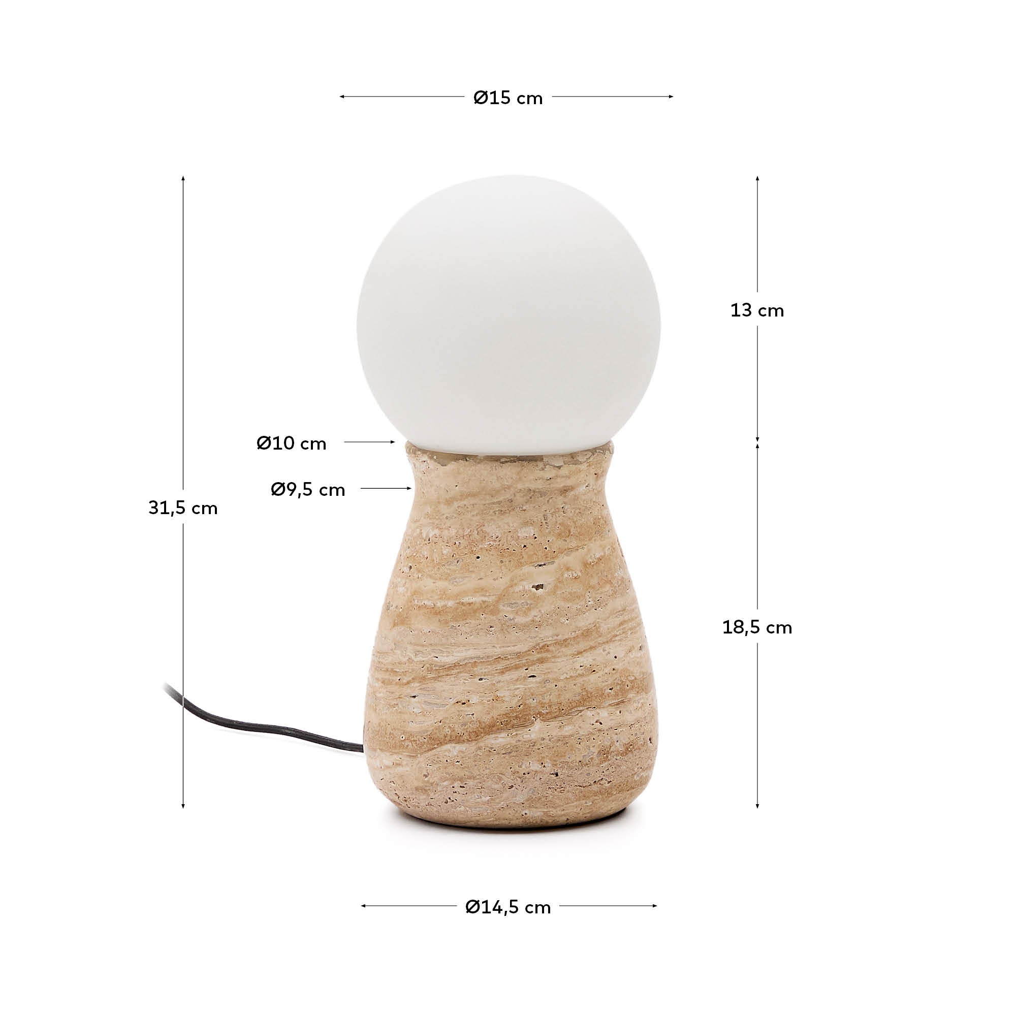 Die Tischleuchte Okeni von Kave Home kombiniert stilvollen Travertin mit elegantem Glas und schafft so eine harmonische Lichtquelle für jedes Zuhause.