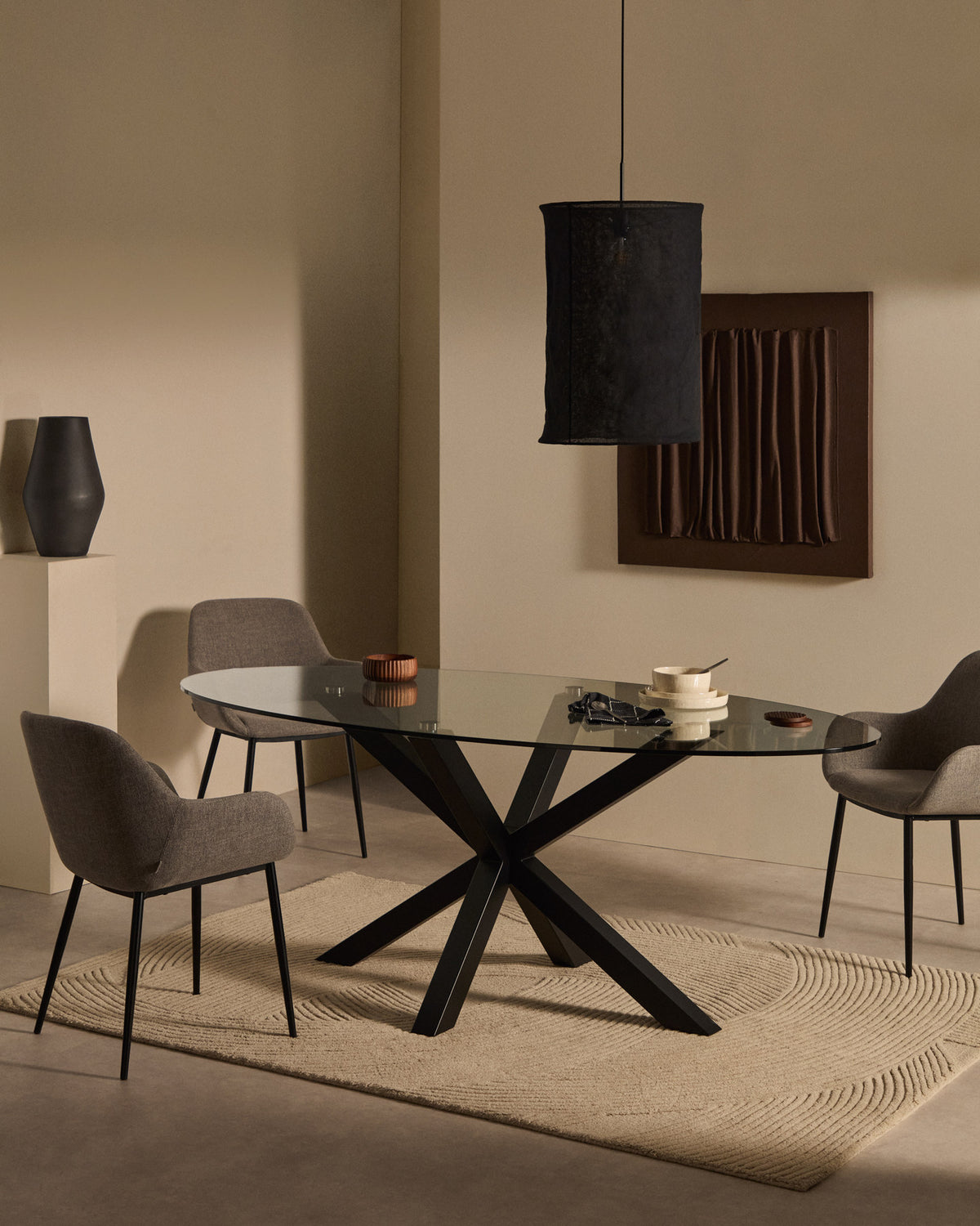 Mariela  Schirm für Deckenlampe aus Leinen mit schwarzem Finish Ø 40 x 60 cm in Schwarz präsentiert im Onlineshop von KAQTU Design AG. Lampenschirm ist von Kave Home