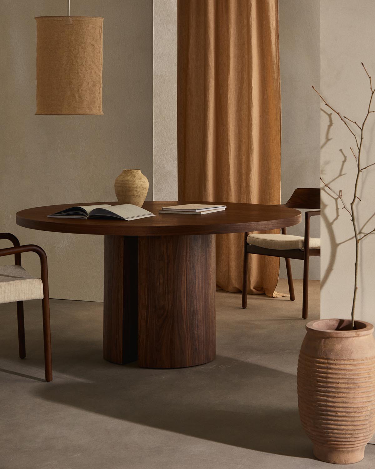 Mariela Schirm für Deckenlampe aus Leinen mit beigem Finish Ø 40 x 60 cm in Natur präsentiert im Onlineshop von KAQTU Design AG. Lampenschirm ist von Kave Home