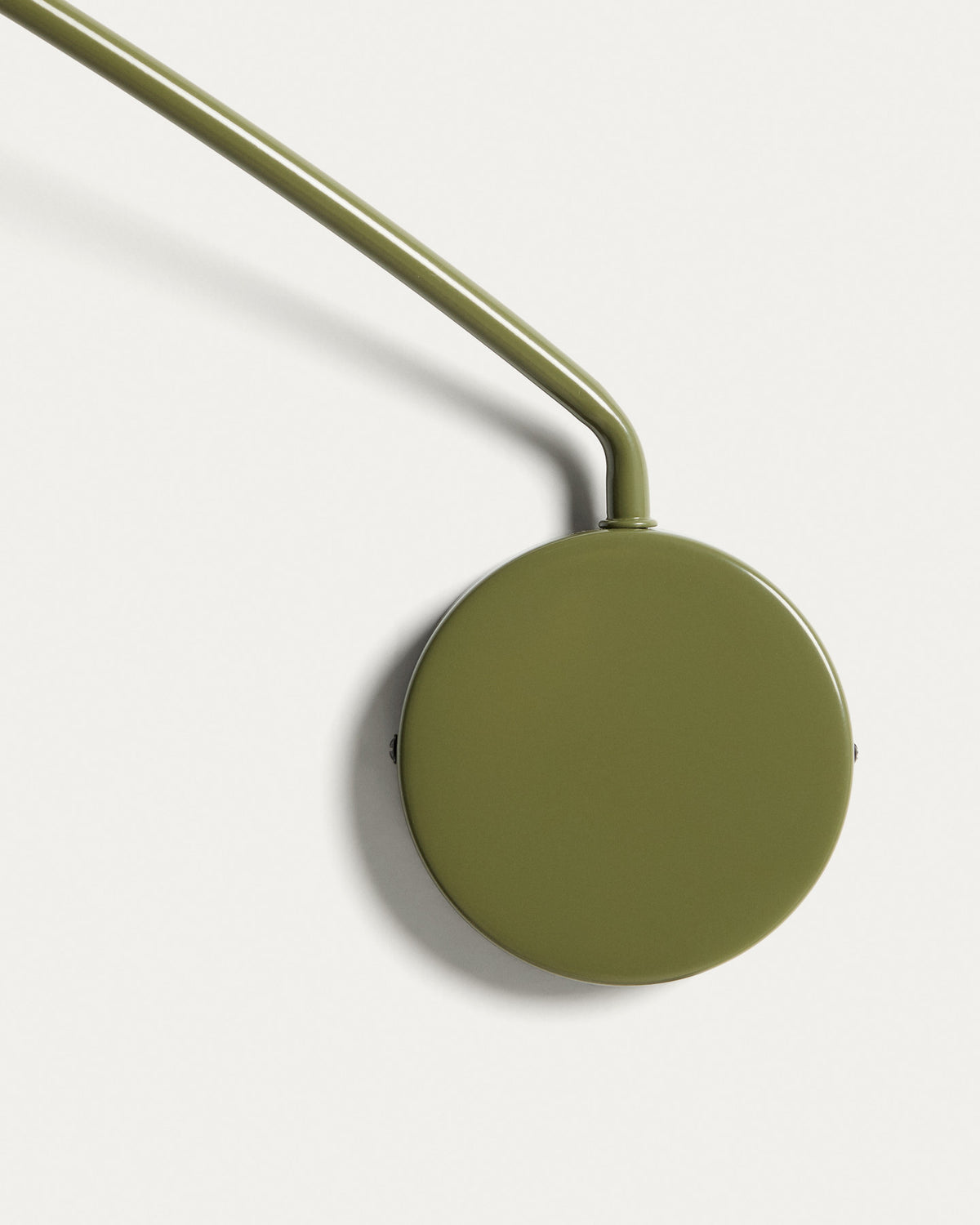 Wandleuchte Kally aus Metall mit grün lackiertem Finish in Grün präsentiert im Onlineshop von KAQTU Design AG. Wandleuchte ist von Kave Home
