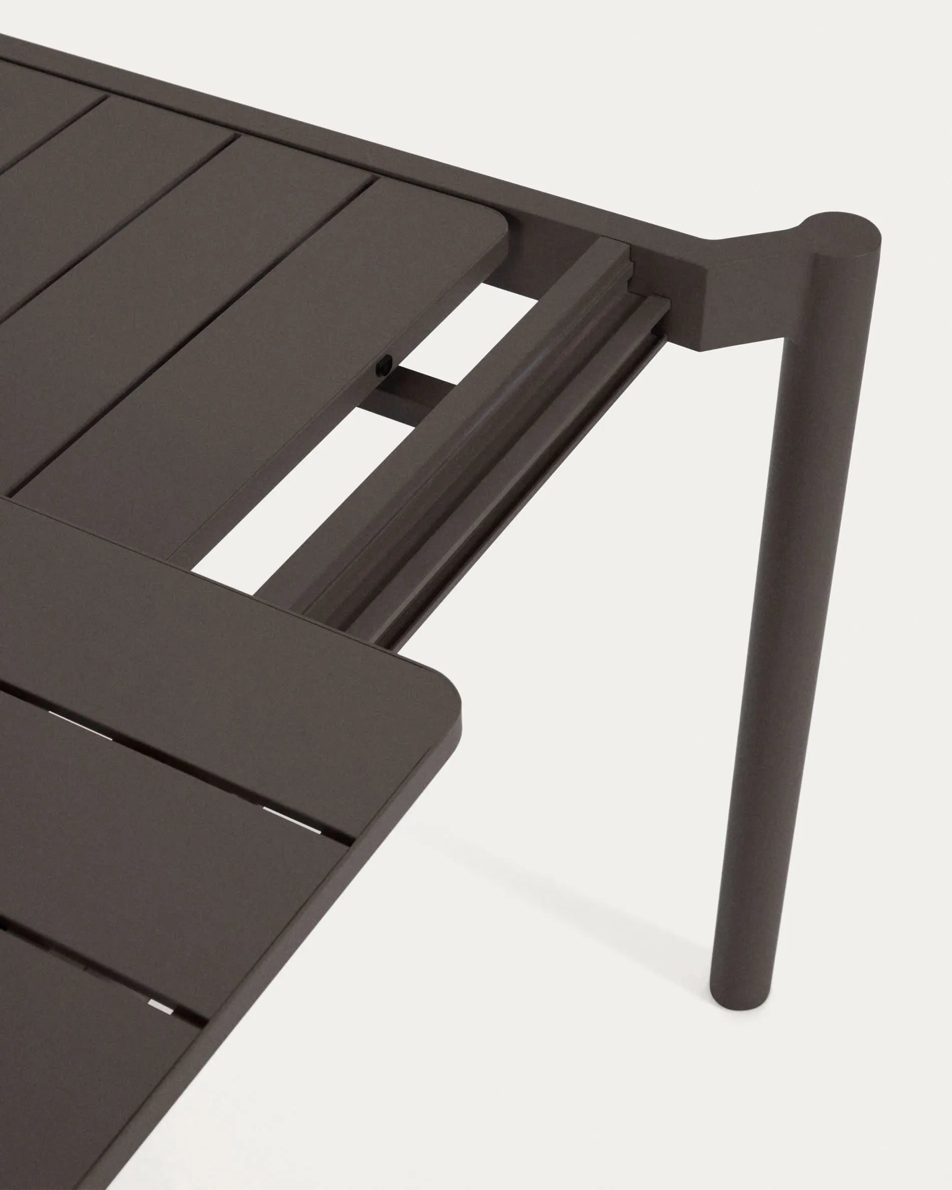 Zaltana Outdoor-Tisch, Aluminium, matt dunkelgrau, ausziehbar 140-200 cm, modern und perfekt für elegante Außenbereiche.