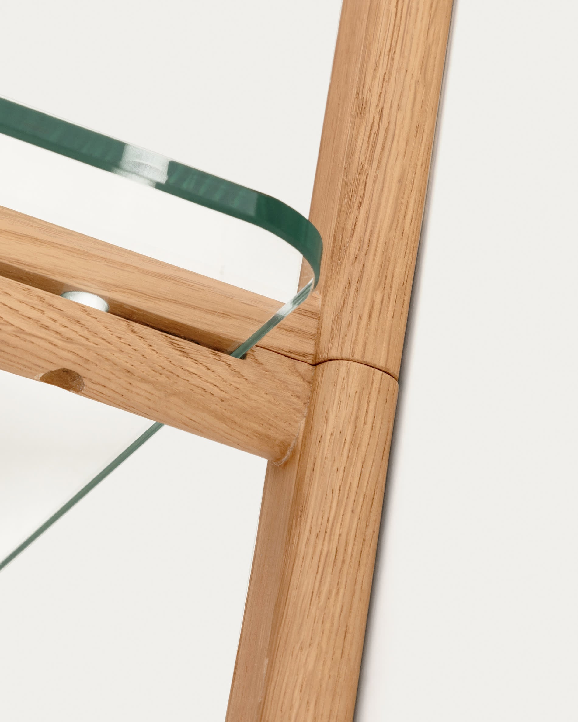 Modulares Regal Sitra: 90 cm, Glas und Eichenholz, FSC-zertifiziert, stilvoll und nachhaltig, perfekt für modernes Interieur.