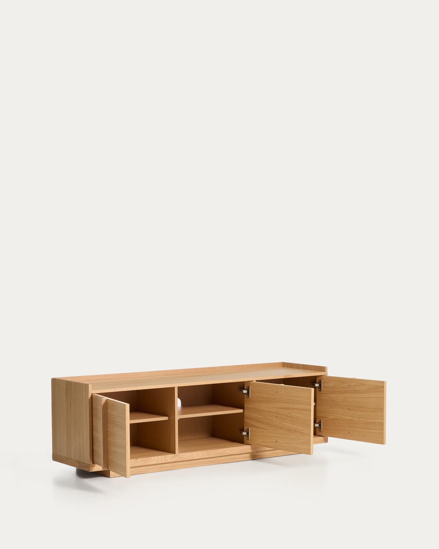 TV-Möbel Onix aus Eichenfurnier mit Naturton-Finish 150 x 47 cm FSC Mix Credit in Natur präsentiert im Onlineshop von KAQTU Design AG. TV-Möbel ist von Kave Home
