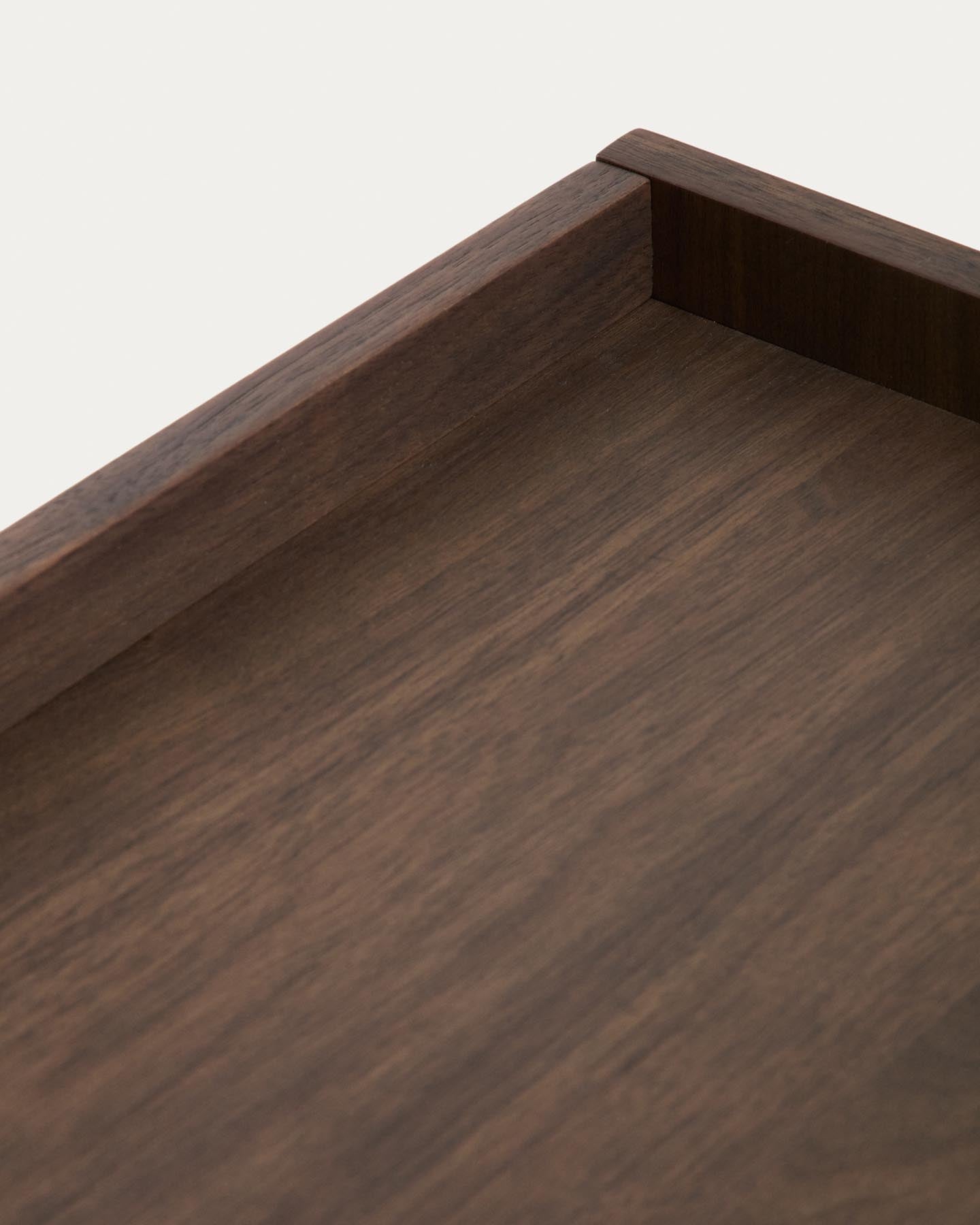 Sideboard Onix aus Walnussfurnier mit dunklem Finish 150 x 80 cm FSC Mix Credit in Dunkelbraun präsentiert im Onlineshop von KAQTU Design AG. Sideboard ist von Kave Home