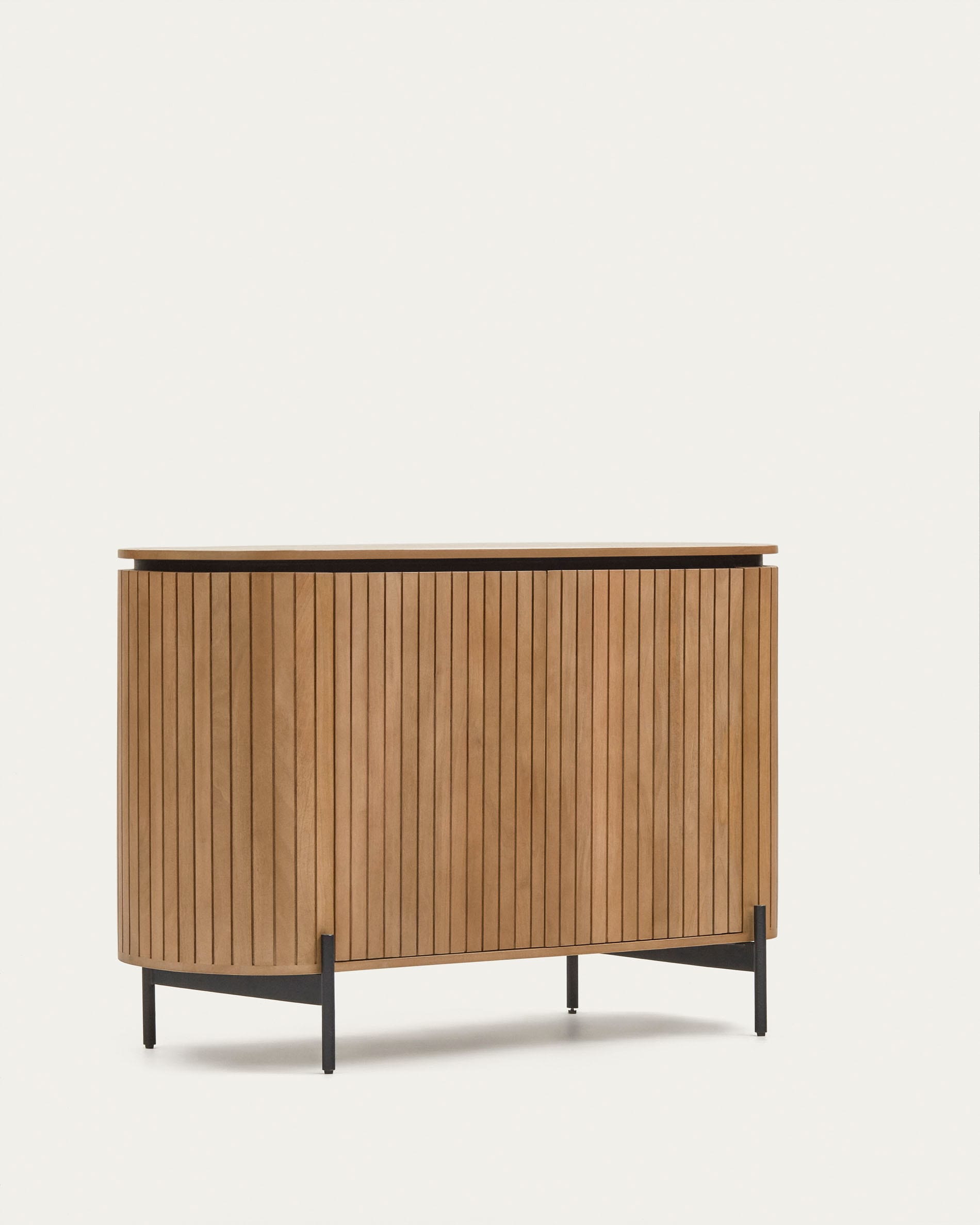 Stilvolles Highboard aus Mangoholz und Metall für modernes Wohnen.