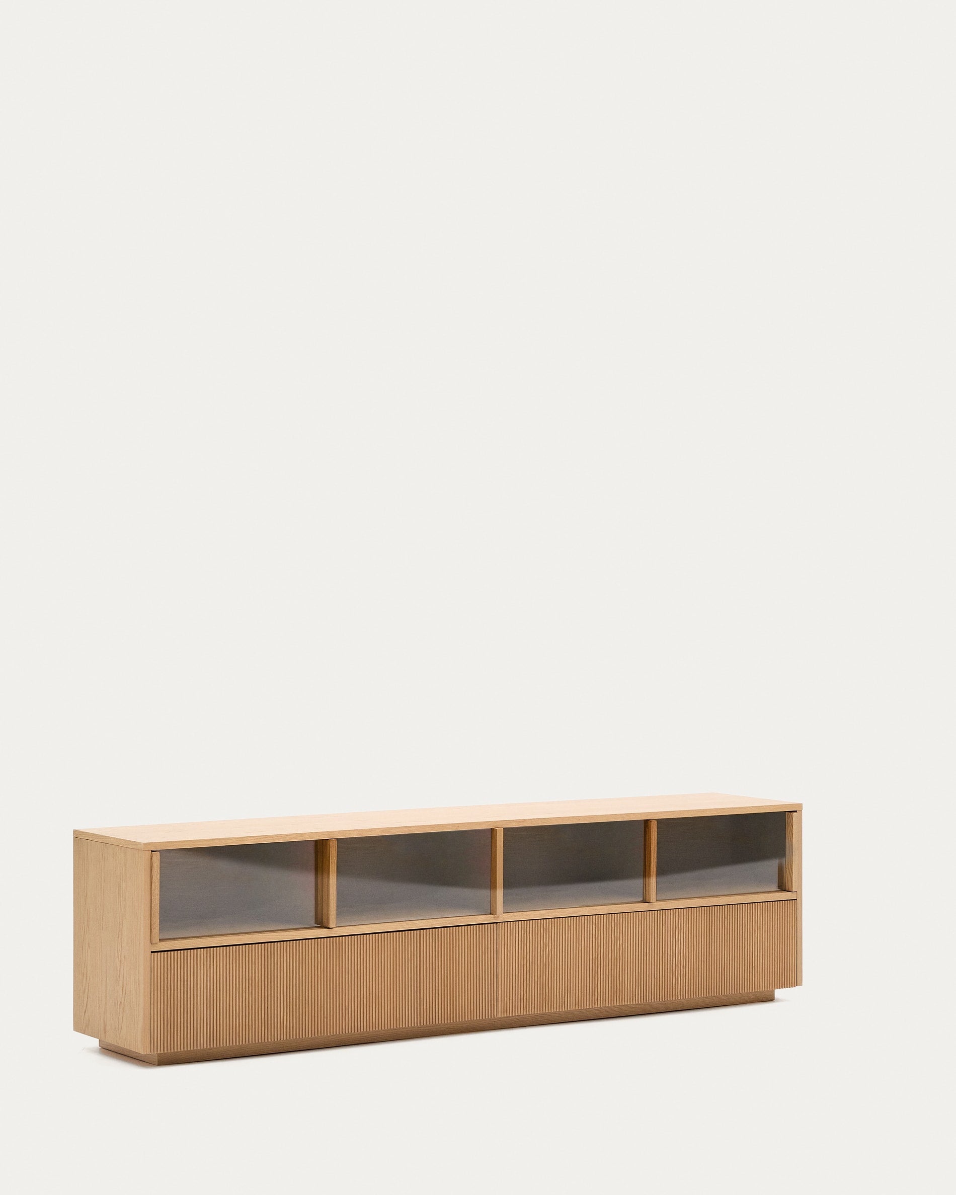 Elegantes Sideboard aus Eichenfurnier mit 4 Türen, 2 Schubladen und Glasdetails, FSC-zertifiziert, 200x54 cm, von Kave Home.
