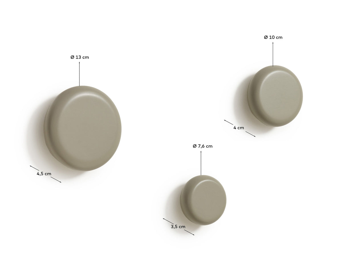 Nadue Set aus 3 Wandhaken aus massiver Buche mit grauem Finish in Grau präsentiert im Onlineshop von KAQTU Design AG. Kleiderhaken ist von Kave Home