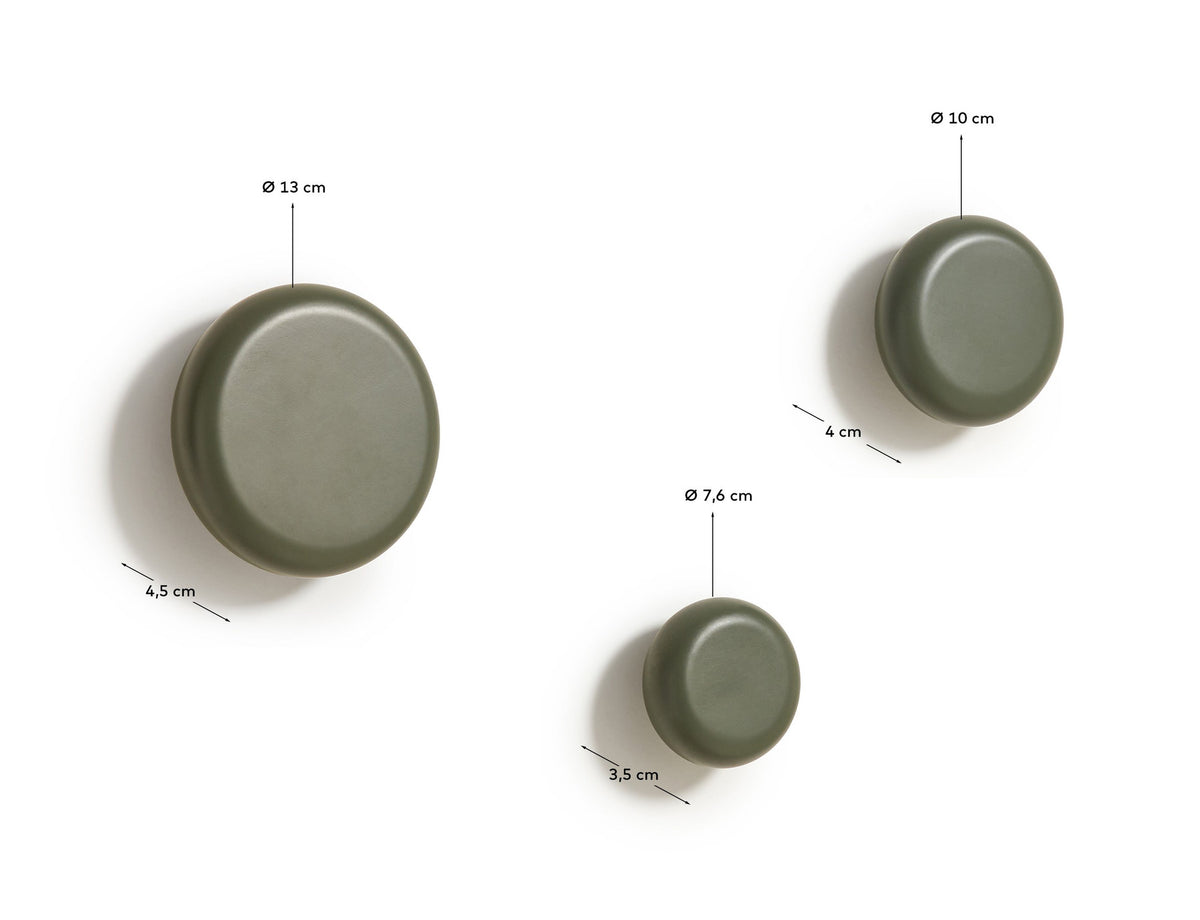 Nadue Set aus 3 Wandhaken aus massiver Buche mit grünem Finish in Grün präsentiert im Onlineshop von KAQTU Design AG. Kleiderhaken ist von Kave Home