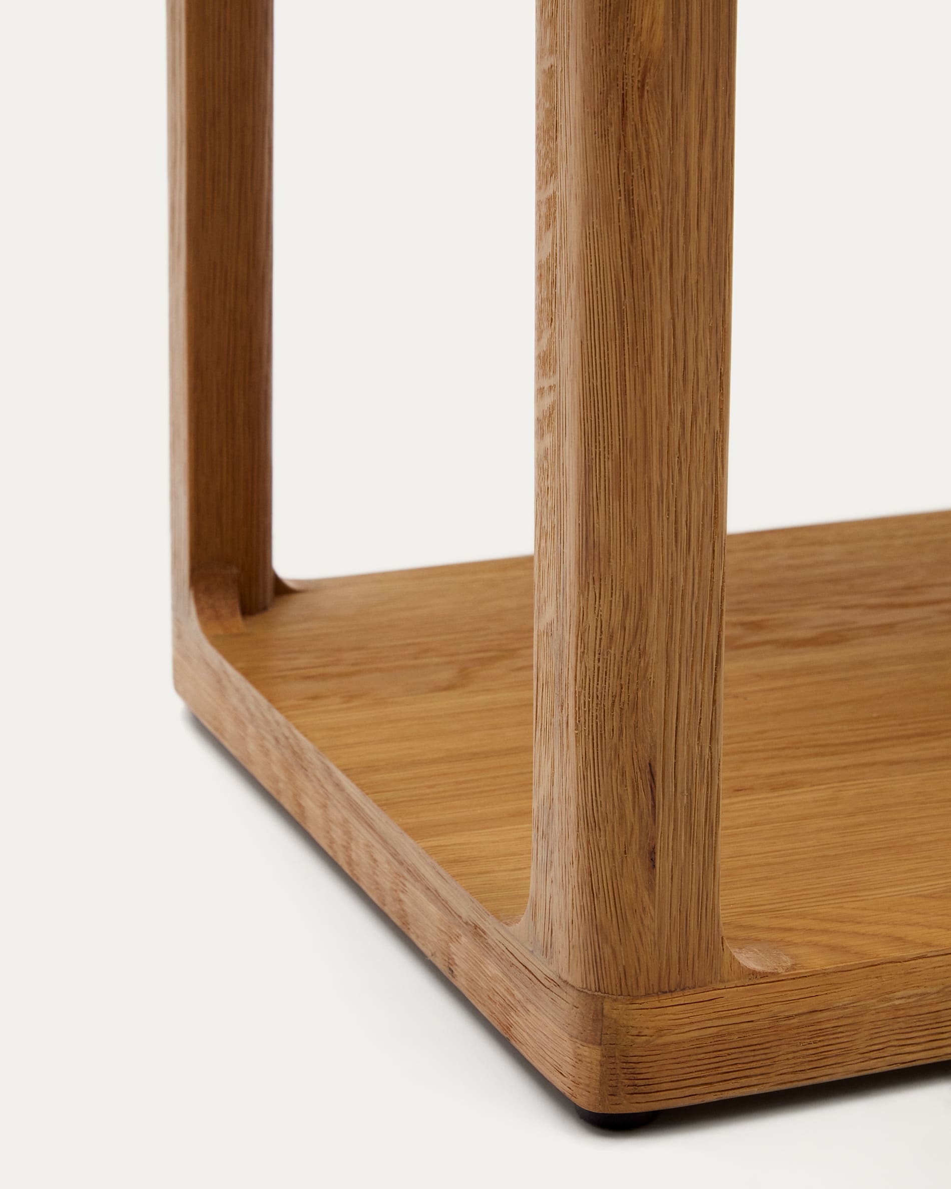 Elegantes Maymai Regal (180 x 81 cm) aus massivem Eichenholz – perfekter Stauraum für Bücher und Deko, vereint minimalistisches Design mit Langlebigkeit.