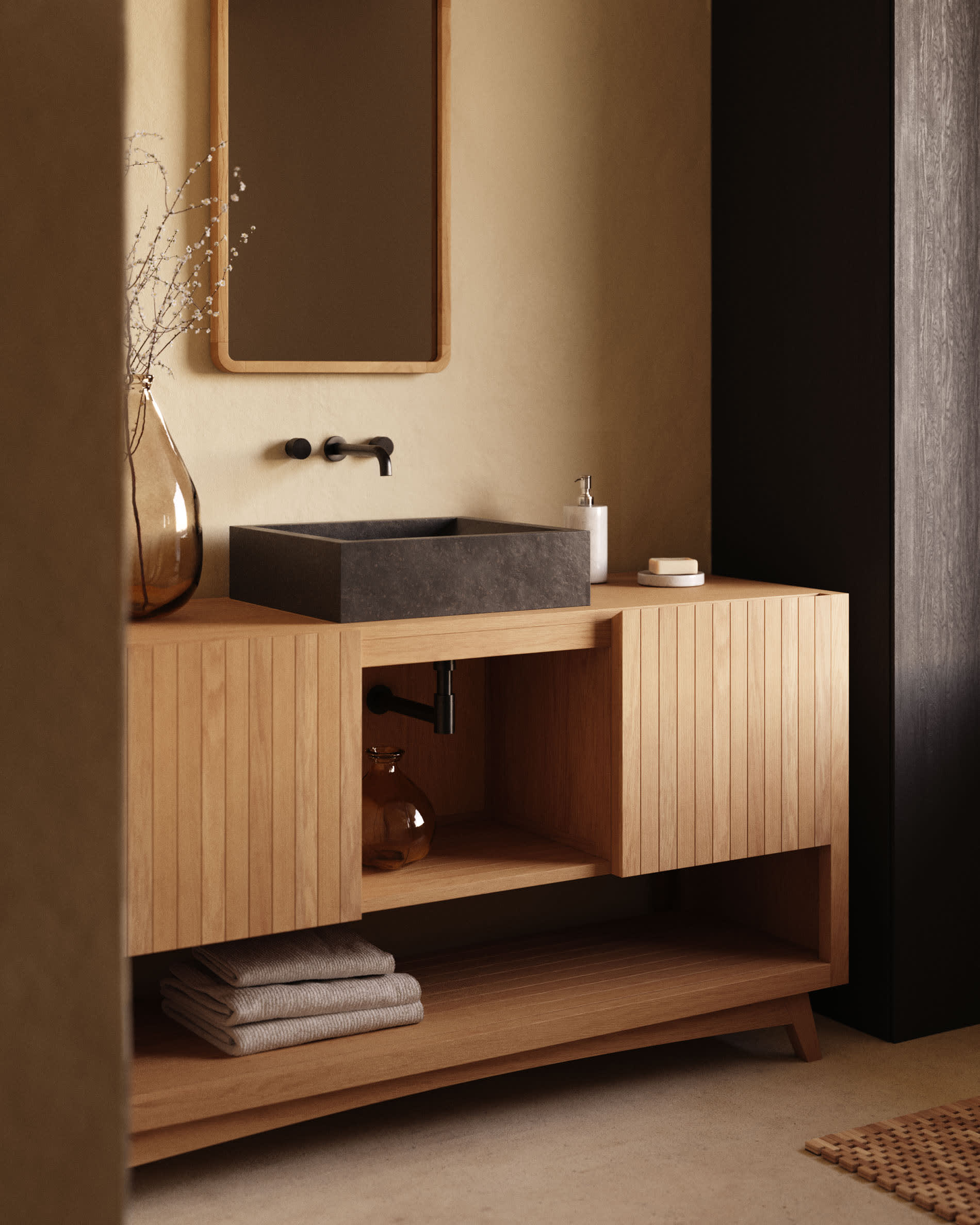 Massiver Teakholz-Tisch Kuveni, 140 x 50 cm, mit natürlichem Finish. Ideal für moderne und elegante Wohnräume.