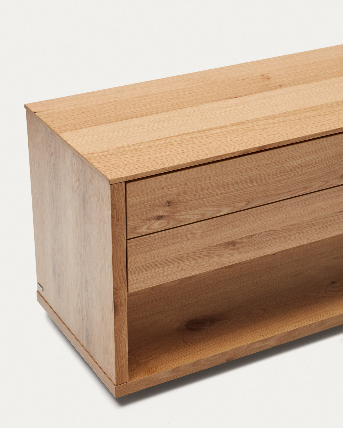 TV-Möbel Alguema 3 Schubladen in Eichenfurnier mit natürlichem Finish 200 x 51 cm in Natur präsentiert im Onlineshop von KAQTU Design AG. TV-Möbel ist von Kave Home