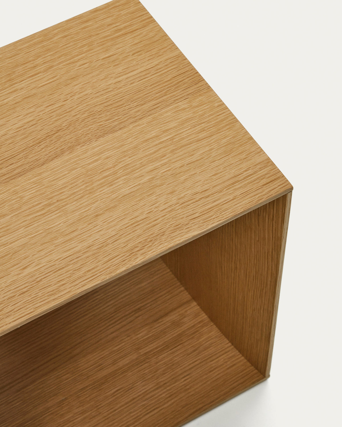 Litto mittelgrosses Regalmodul aus Eichenfurnier 67 x 38 cm in Natur präsentiert im Onlineshop von KAQTU Design AG. Regalsystem ist von Kave Home