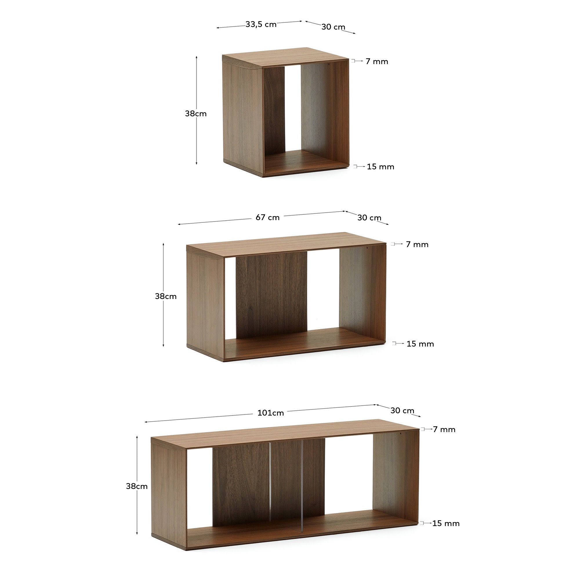 Elegantes, modulares Regalset aus Nussholzfurnier für flexible Raumgestaltung.