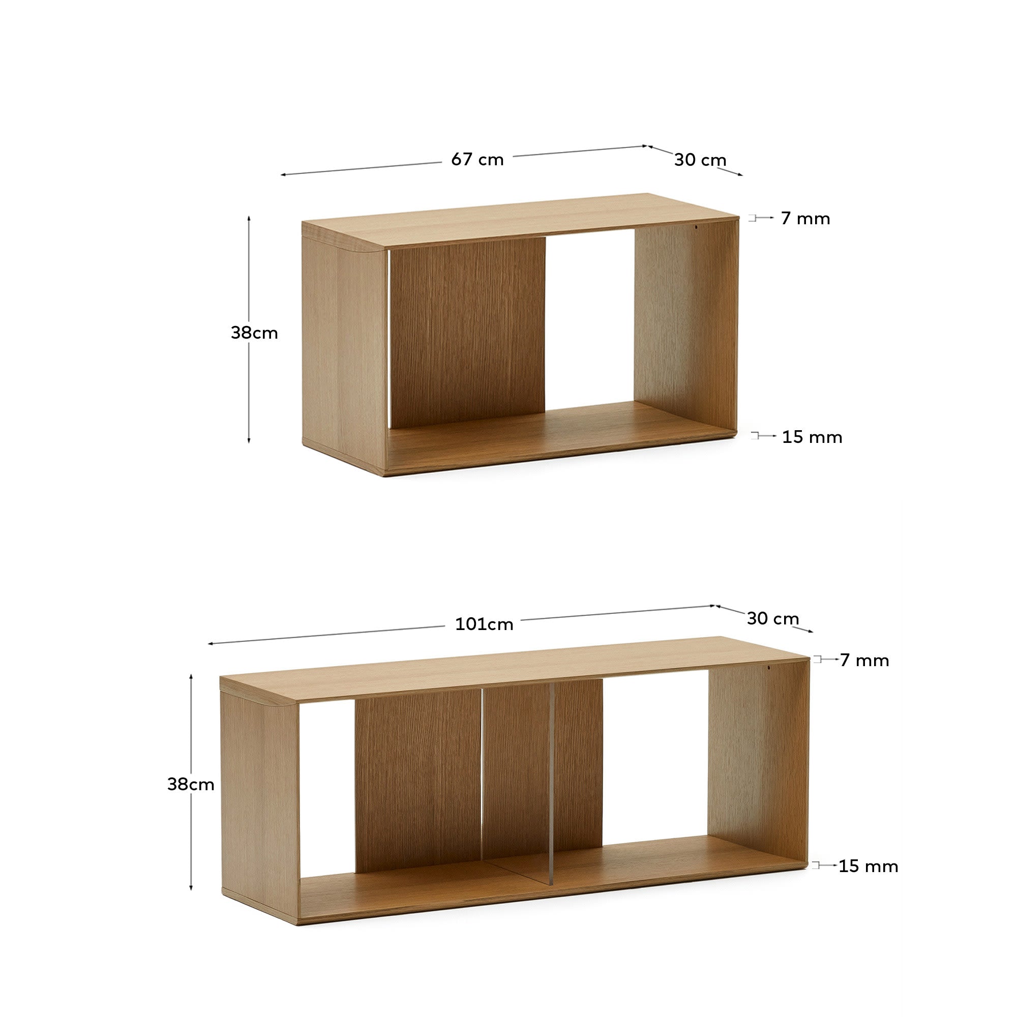 Elegantes, modulares Regalset aus Eichenfurnier, flexibel anpassbar, ideal für stilvolle Präsentationen und Stauraum.