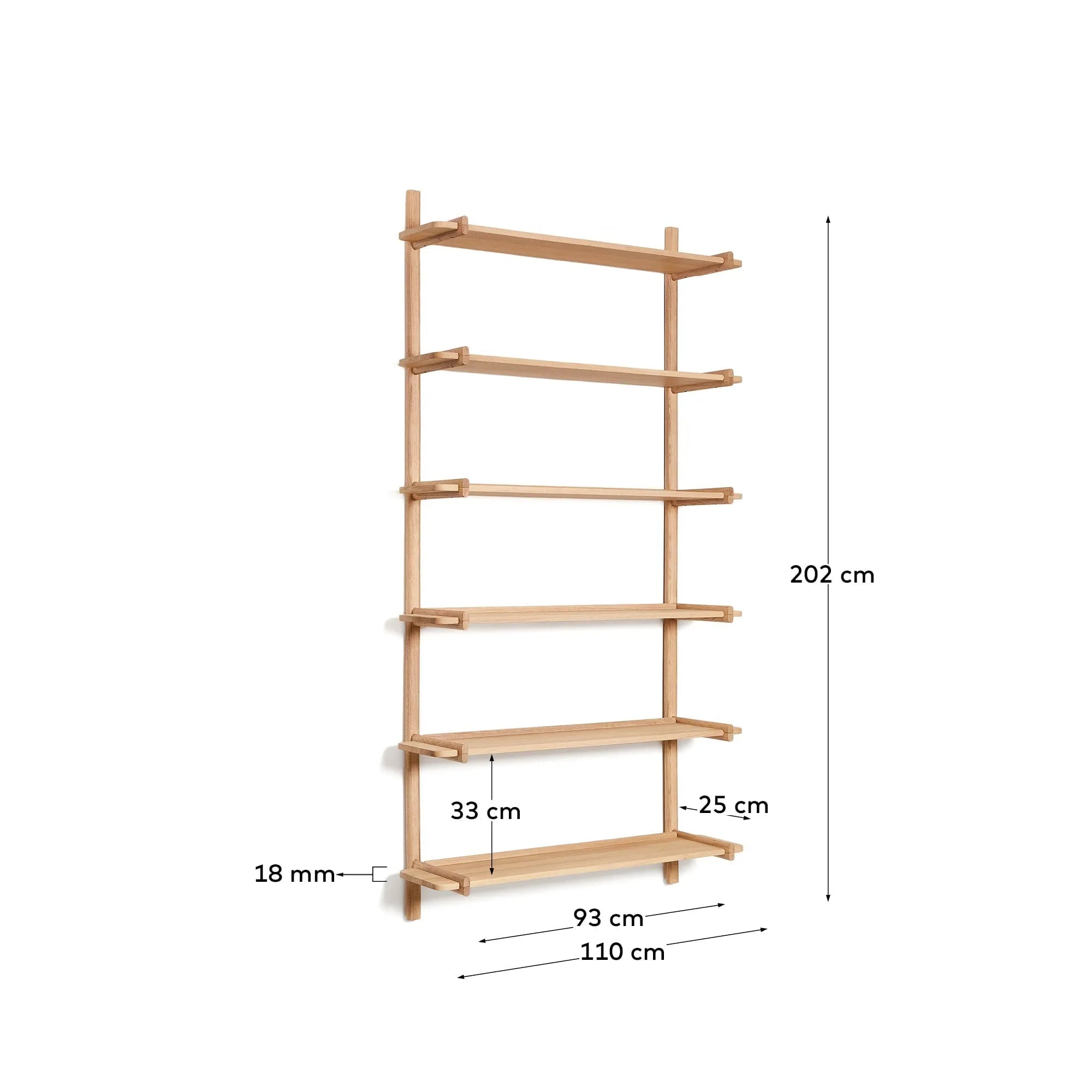 Das Sitra Regal von Kave Home, 110 cm, aus FSC-zertifiziertem Eichenholz, bietet 6 modulare Regalbretter mit natürlichem Finish.