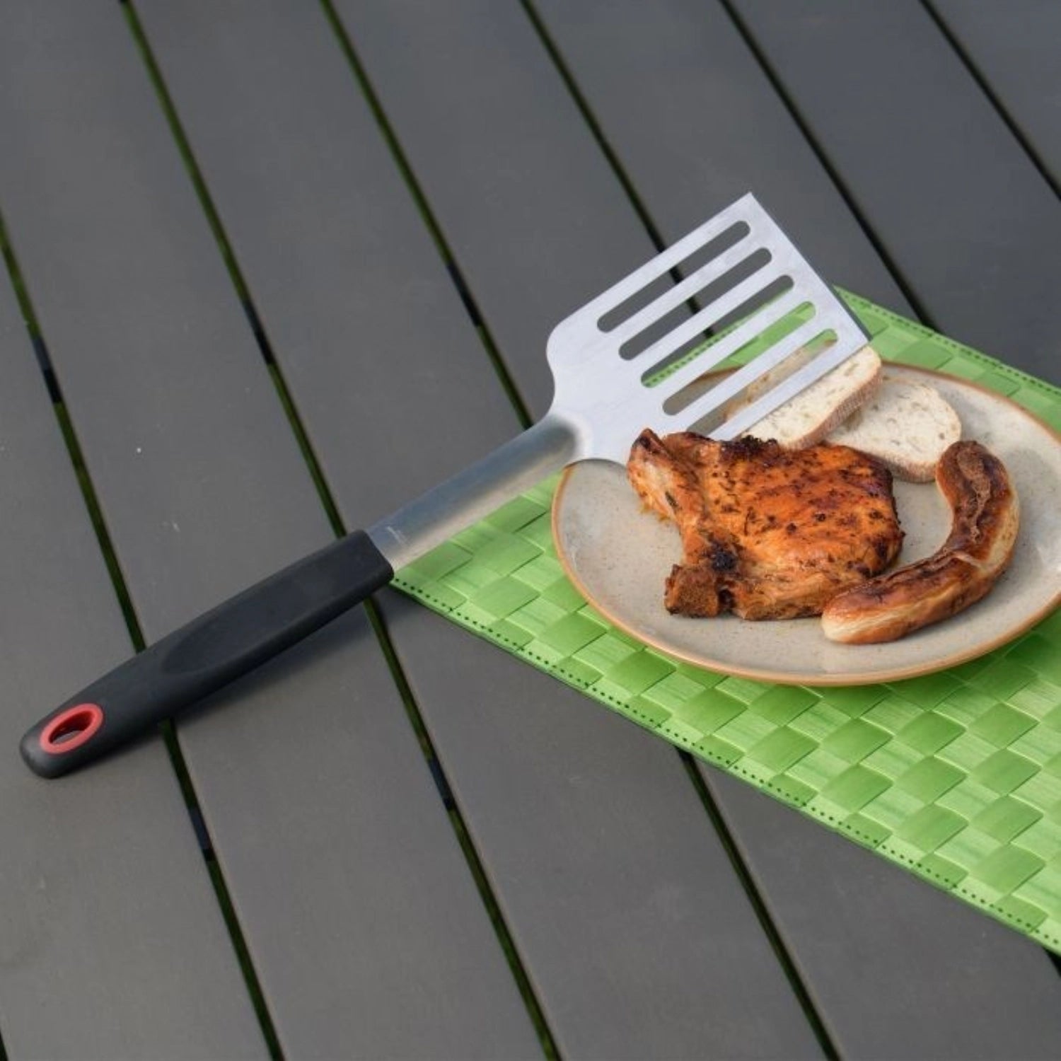Grillwender von Westmark, 42.5x8.9x2.2cm, ideal zum Wenden von Grillgut, ergonomischer Griff, robustes Material für optimale Handhabung.