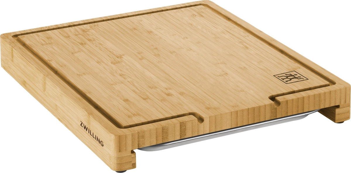 BBQ+ Schneidebrett Bambus mit Schublade, 39x30cm in Braun präsentiert im Onlineshop von KAQTU Design AG. Grillzubehör ist von Zwilling Kitchen