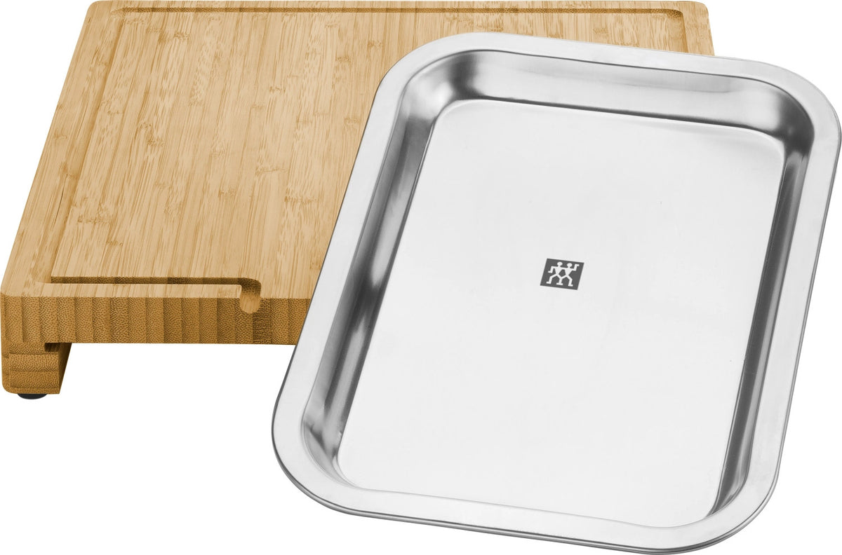 BBQ+ Schneidebrett Bambus mit Schublade, 39x30cm in Braun präsentiert im Onlineshop von KAQTU Design AG. Grillzubehör ist von Zwilling Kitchen
