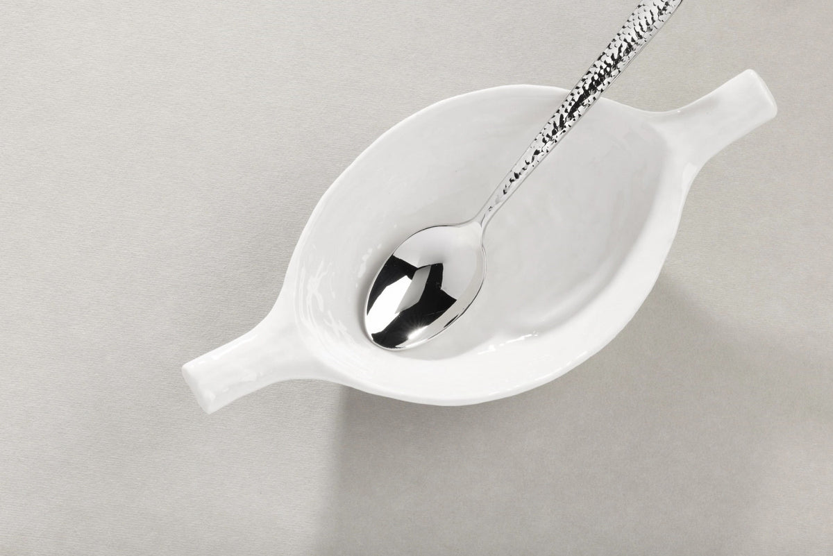 Courchevel Dessertlöffel edelstahl martele in Silber präsentiert im Onlineshop von KAQTU Design AG. Besteck ist von Revol
