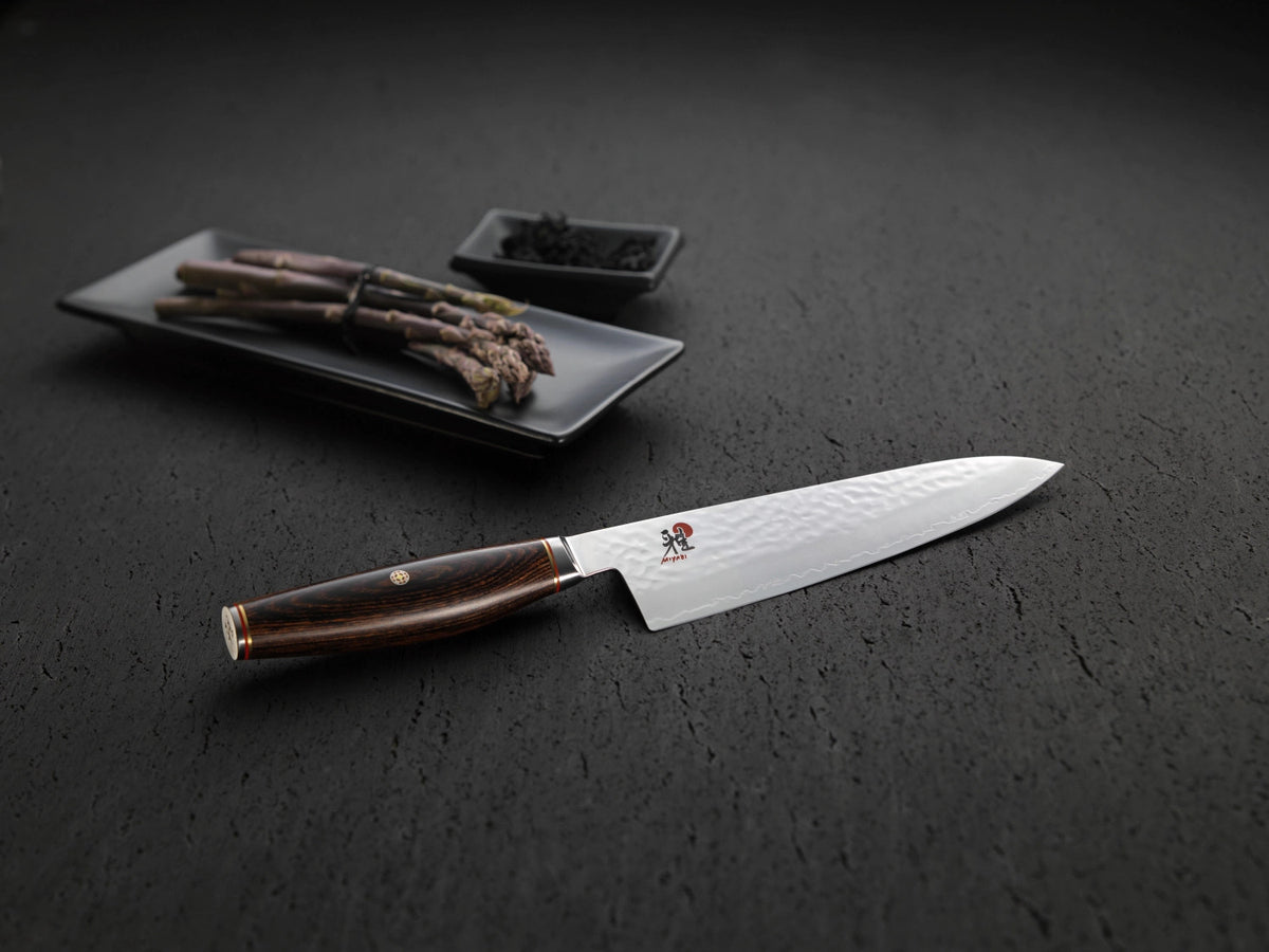 MIYABI 6000MCT Gyutoh, 200mm in Braun präsentiert im Onlineshop von KAQTU Design AG. Damastmesser ist von Miyabi