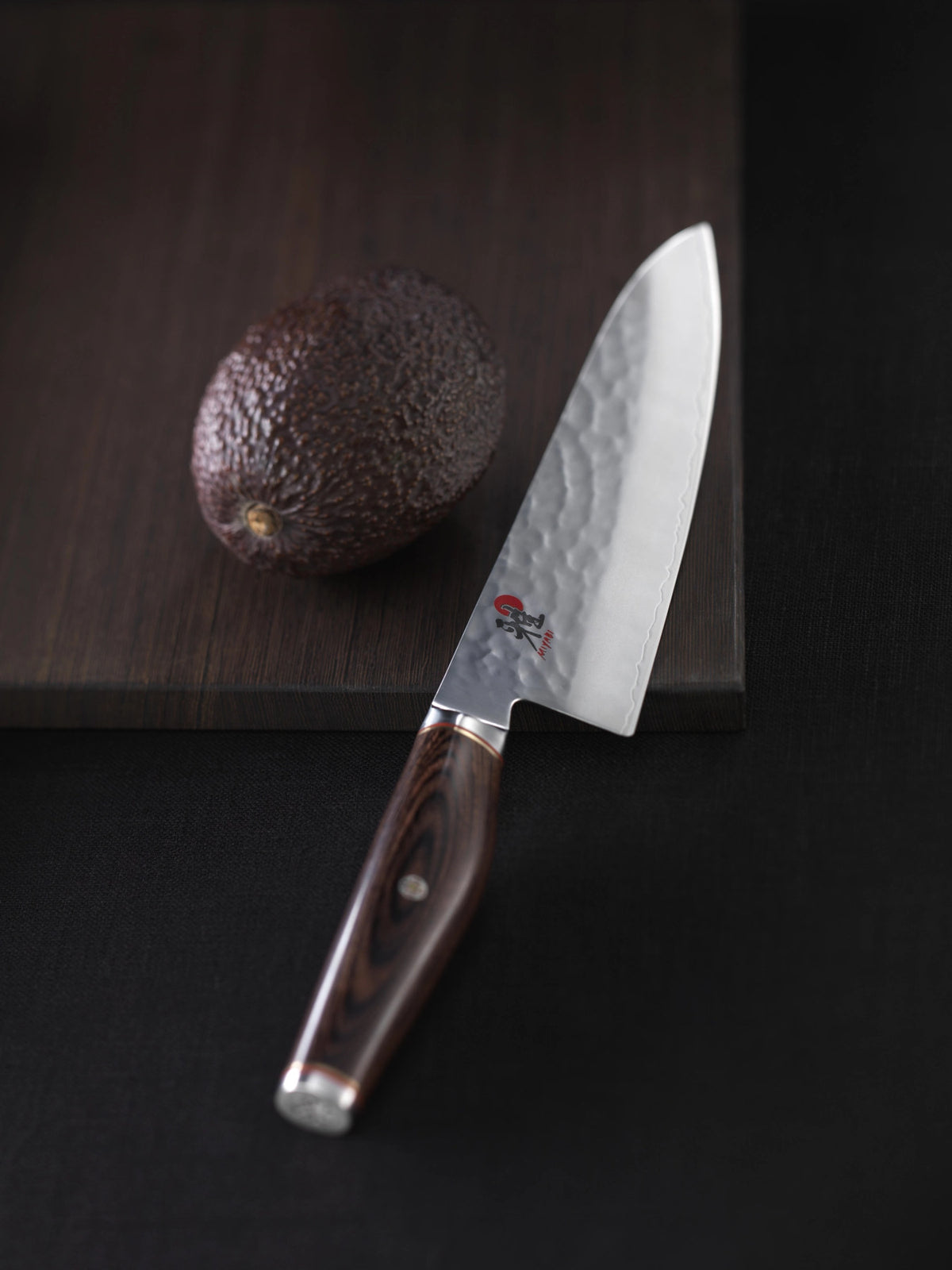 MIYABI 6000MCT Gyutoh, 200mm in Braun präsentiert im Onlineshop von KAQTU Design AG. Damastmesser ist von Miyabi