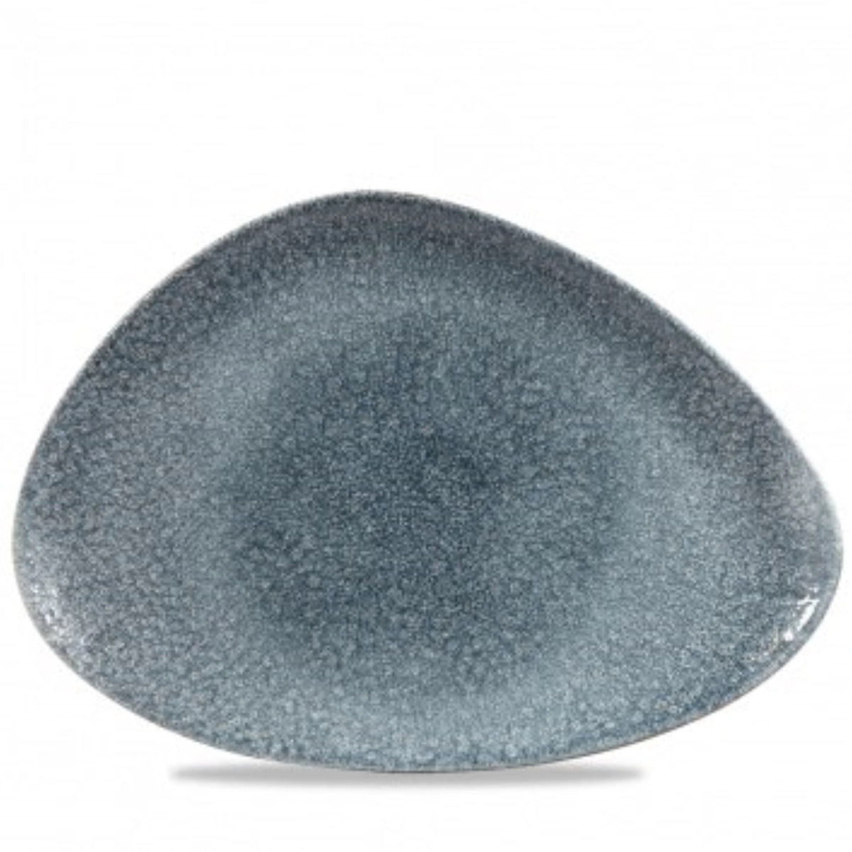 S.P. Raku Topaz Blue Triangel Platte flach 35.6x25cm, in Blau präsentiert im Onlineshop von KAQTU Design AG. Platte ist von Churchill