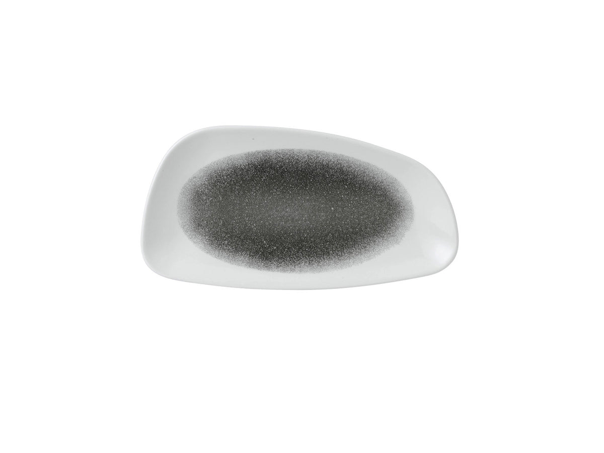 S.P. Raku Quartz Black Geo Teller 30x15.5cm in Schwarz präsentiert im Onlineshop von KAQTU Design AG. Teller ist von Churchill
