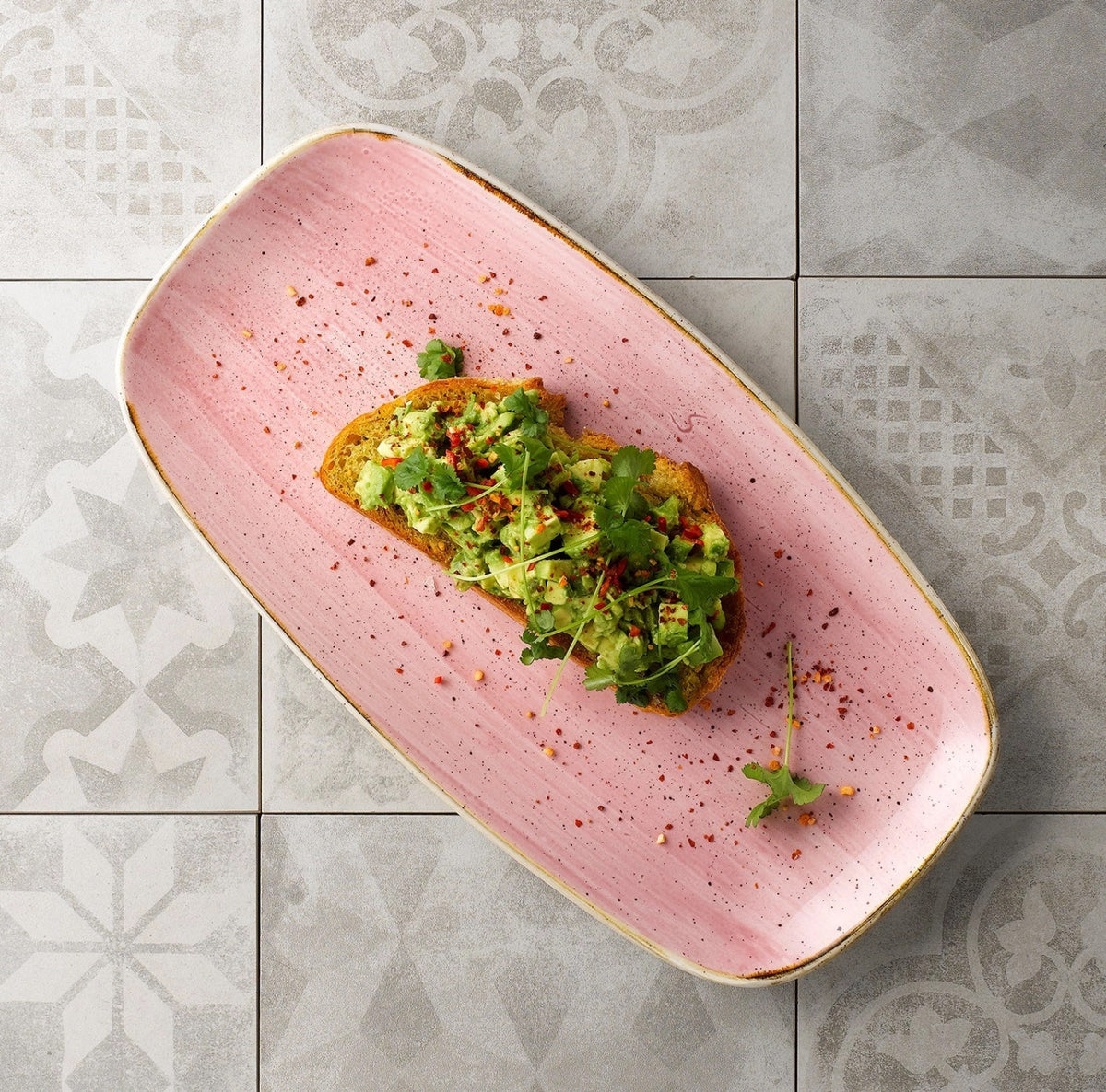 Stonecast Chefs Walled Oblong Platte Petal Pink 30x15.4 cm in Pink präsentiert im Onlineshop von KAQTU Design AG. Platte ist von Churchill