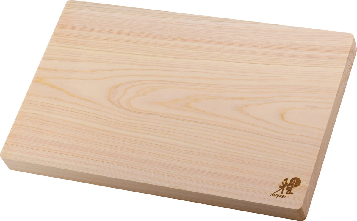 Miyabi Schneidbrett, Hinoki, groß, 400x250x30mm in Braun präsentiert im Onlineshop von KAQTU Design AG. Damastmesser ist von Miyabi
