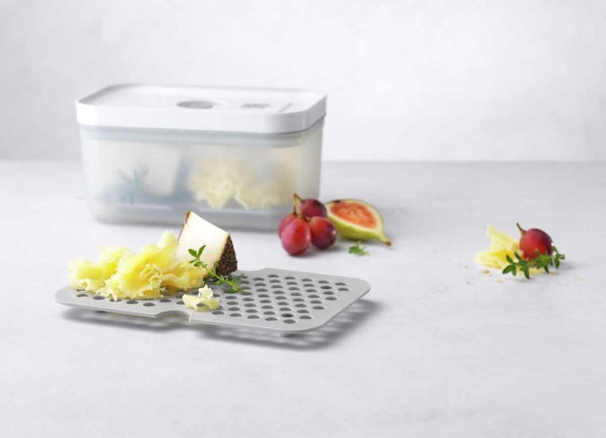 2er Set Vakuum Zubehörset Abtrg Gitter M/L Grau in Grau präsentiert im Onlineshop von KAQTU Design AG. Aufbewahrungsbehälter ist von Zwilling