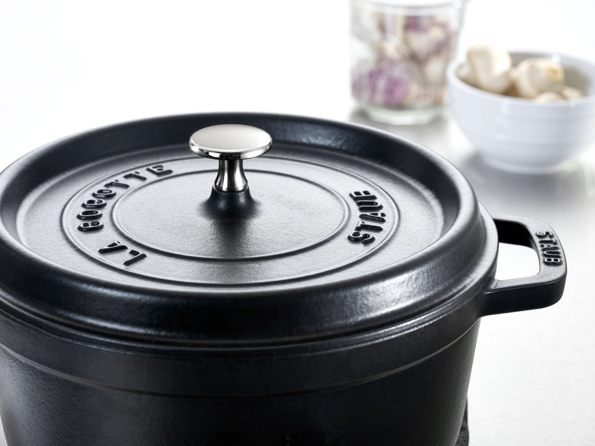 Deckelknauf vernickelt, gross in Silber präsentiert im Onlineshop von KAQTU Design AG. Kochbesteck ist von Staub